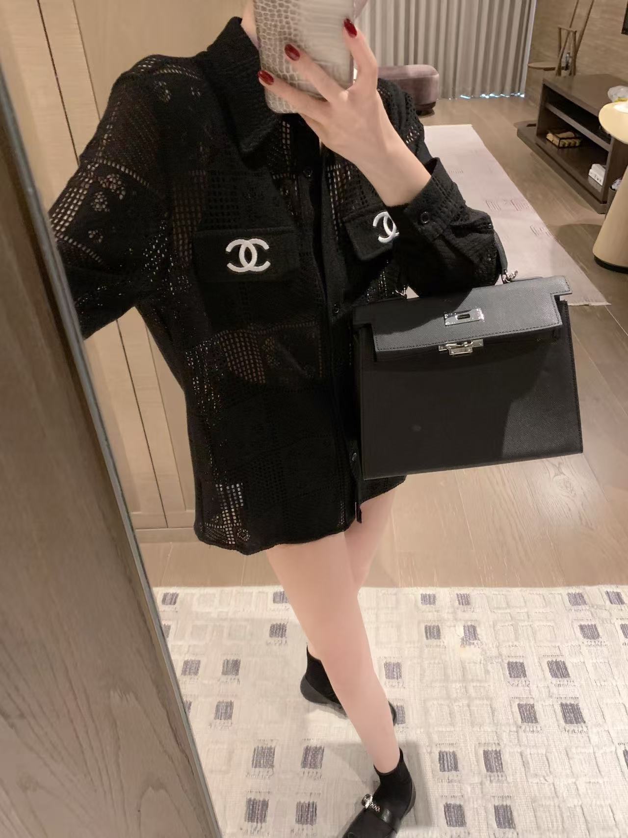 CHANEL ダブルC 透かし彫りシャツ【50％割引+送料無料】