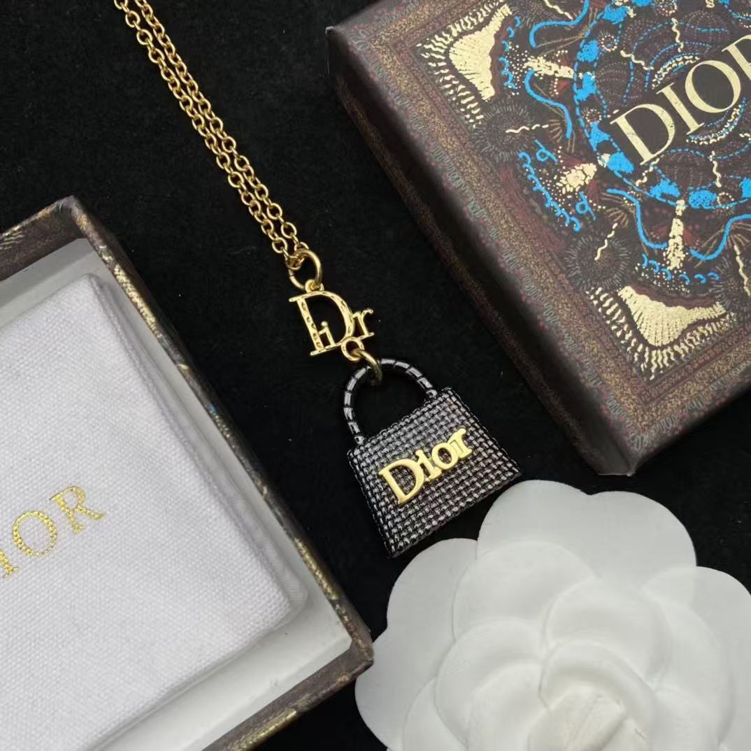 DIOR アルファベットバッグ ネックレス【50％割引+送料無料】