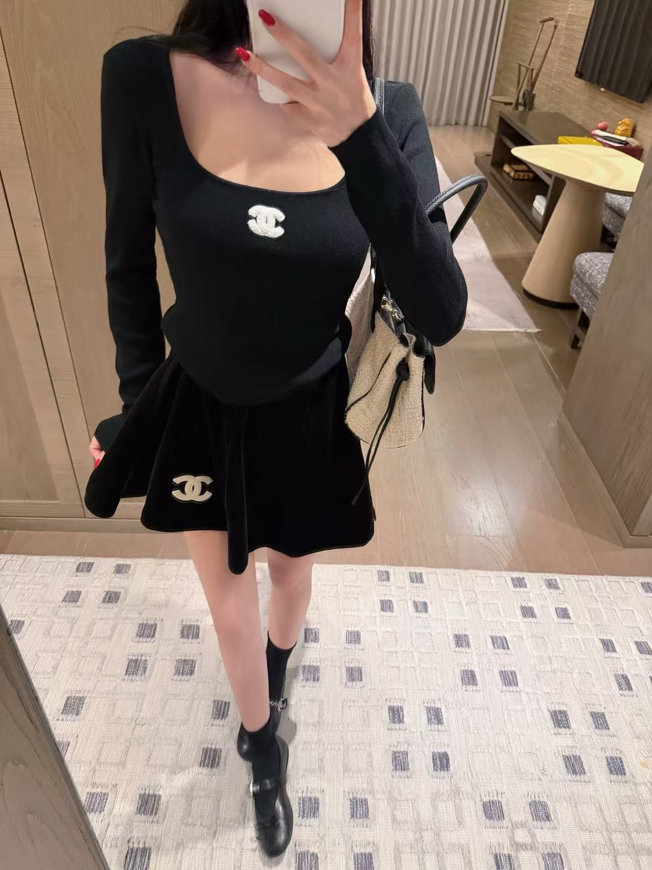 CHANE1 ダブルC Tシャツ＋スカート ツーピースセット【50％割引+送料無料】