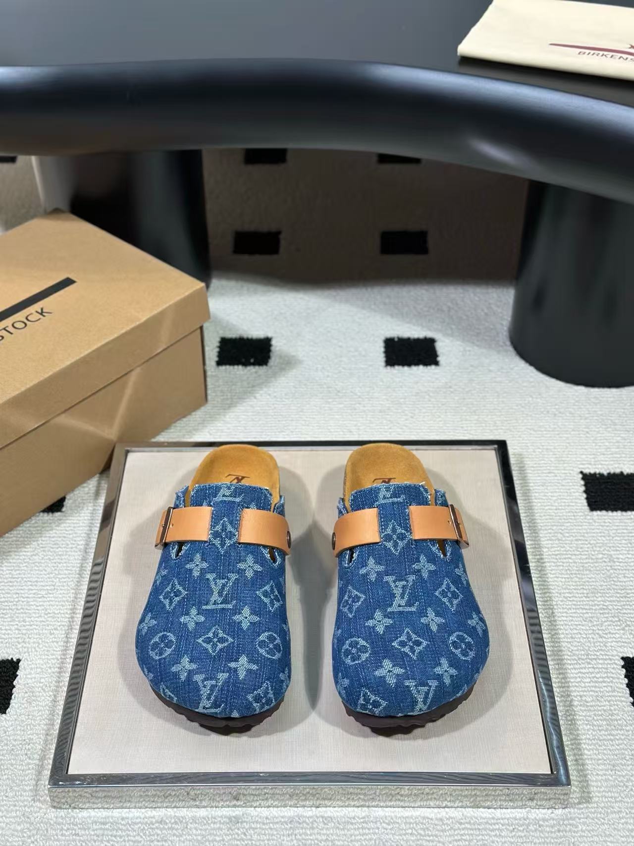 LV 高品質プリントフラットシューズ【50％割引+送料無料】