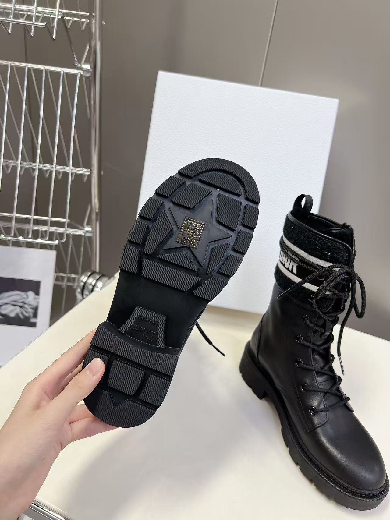 DIOR 高品質クラシック・マーチンブーツ【50％割引+送料無料】