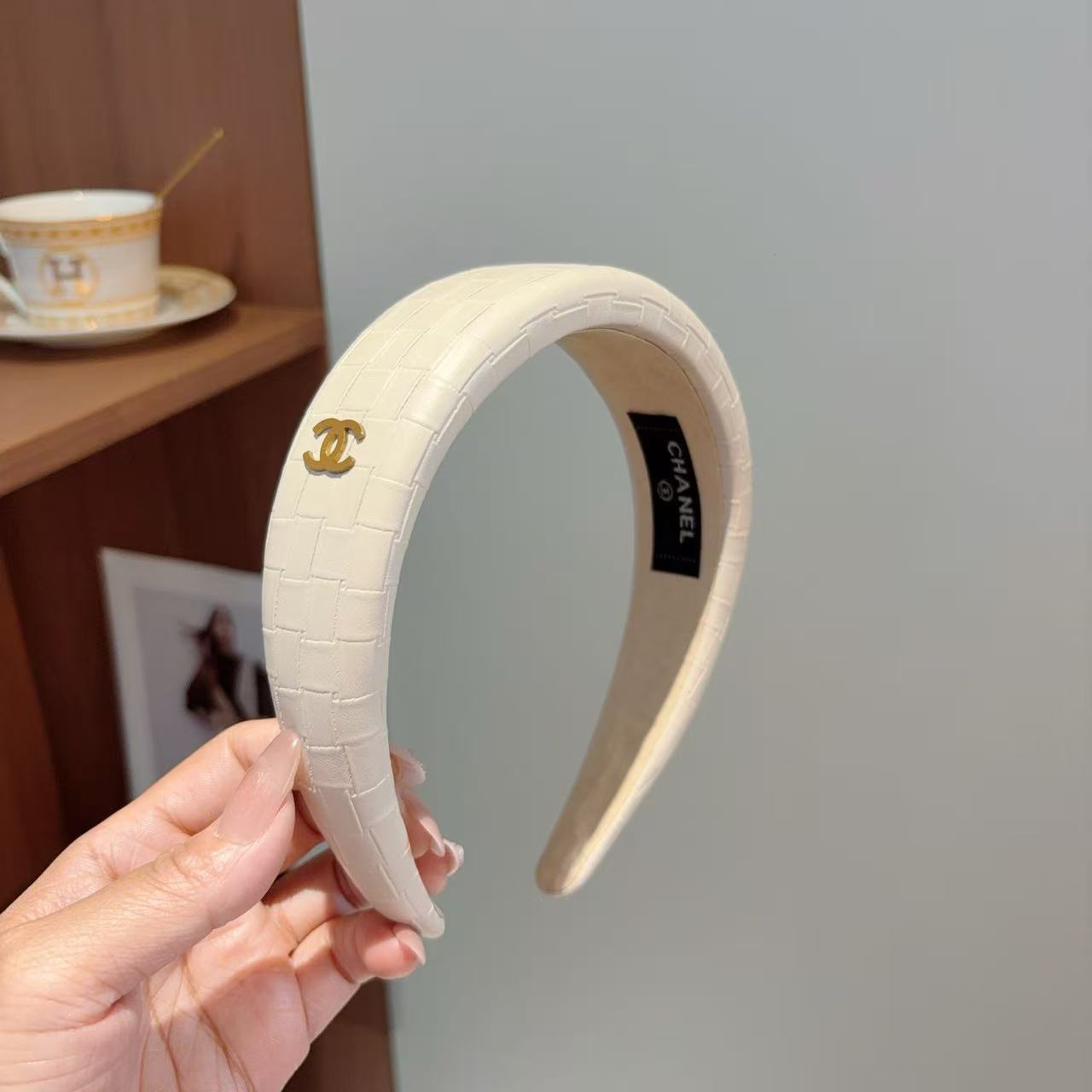 CHANEL シンプルなダブルCカチューシャ【50％割引+送料無料】