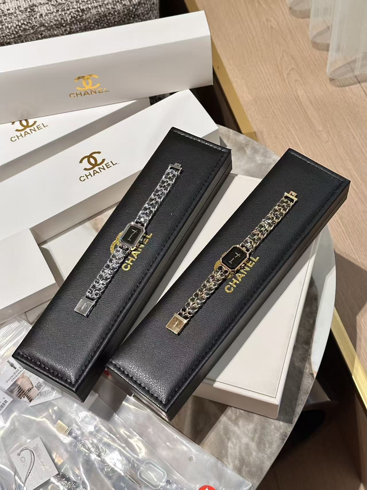 CHANEL スクエア型レディースウォッチ【50％割引+送料無料】