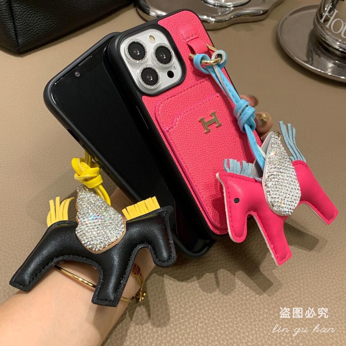 【HERME5 】レザーポニーアクセサリー電話ケース📱【50％割引+送料無料】