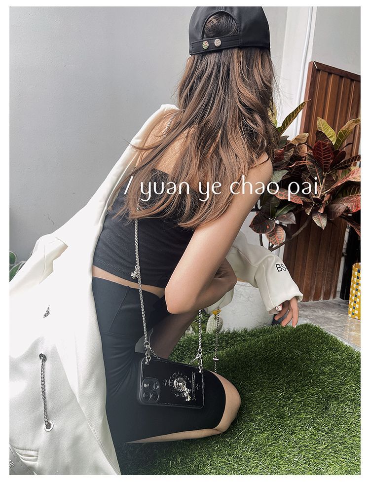 [CHR0ME HEARTS]👄刺繍入り財布電話ケース📱【50%オフ+送料無料】