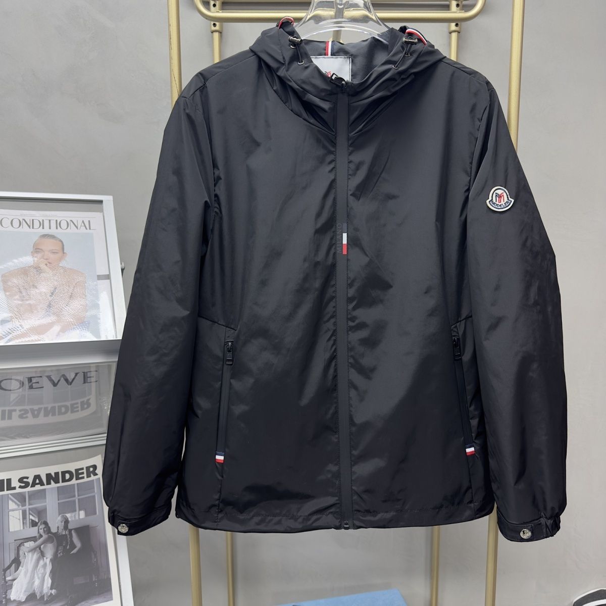 M0NCLER  フード付きジャケット【 50％割引+送料無料】