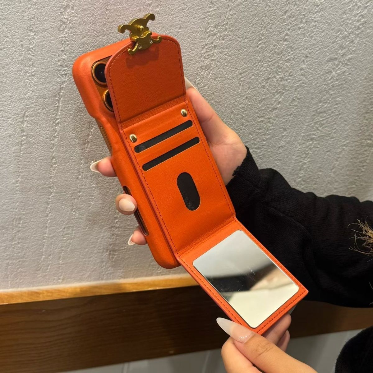 📱セリーヌのスマホケース💎
