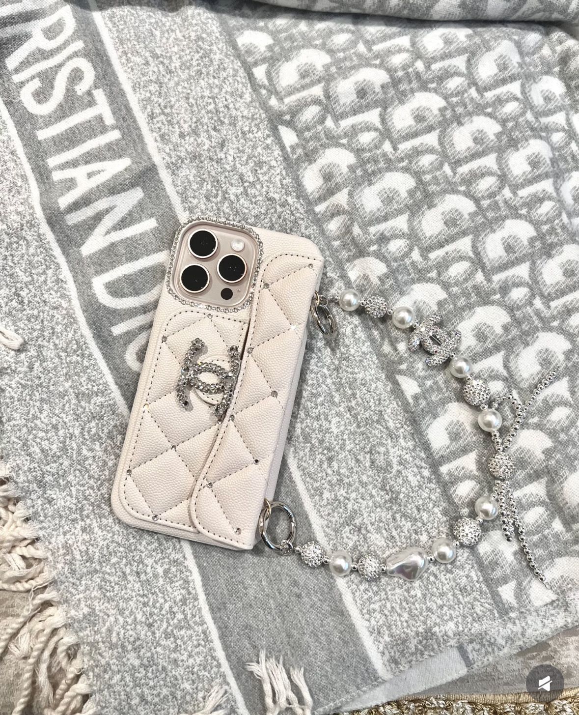 📱CHANELカスタムシャネルの携帯ケース💎