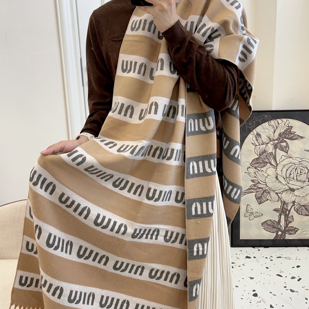 [M1UM1U]🧣ストライプのスカーフ🧣【50％割引+送料無料】