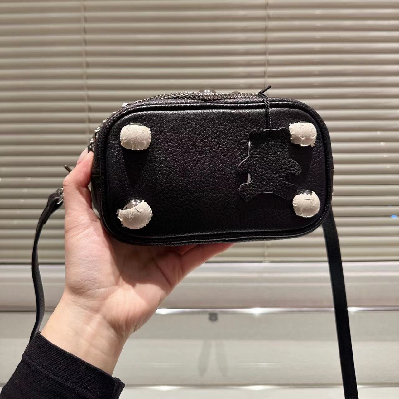 CHANE1 ボックスハンドバッグ【50％割引+送料無料】