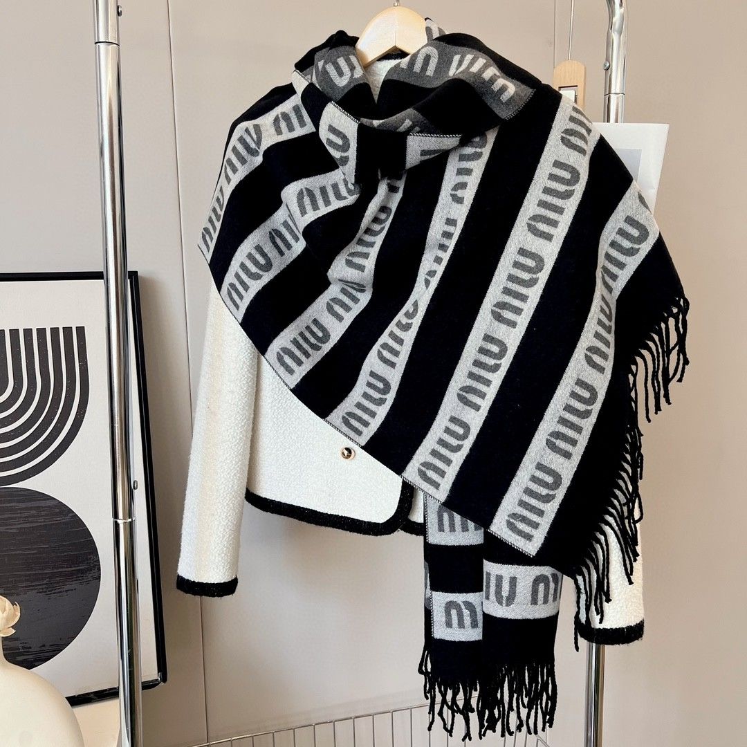 [M1UM1U]🧣ストライプのスカーフ🧣【50％割引+送料無料】