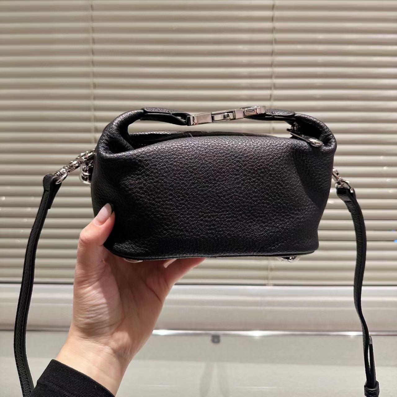 CHANE1 ボックスハンドバッグ【50％割引+送料無料】