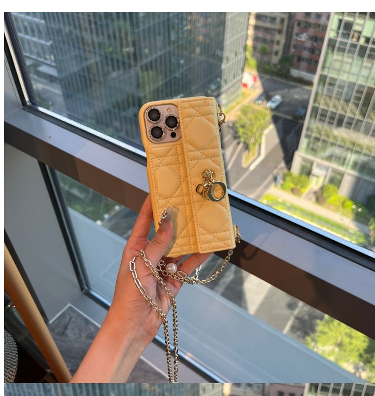 【DI0R 】金属チェーン電話ケース📱【50％割引+送料無料】