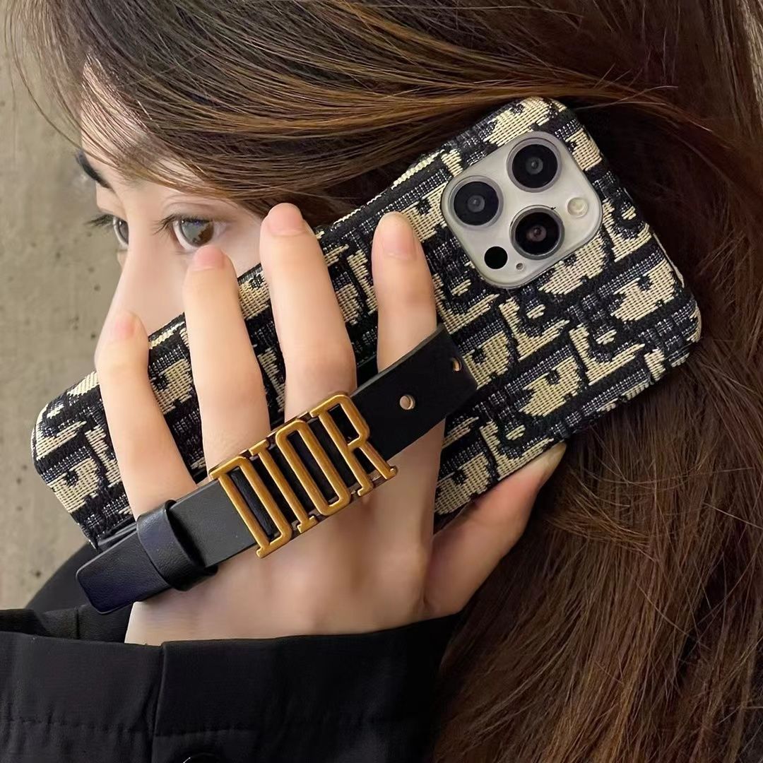 📱DI0R刺繍スマホケース🎁