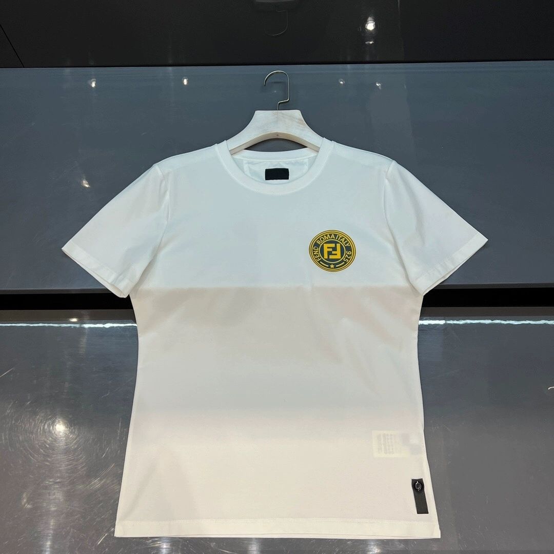 FEND1  胸元にダブルFの刺繍が施されたTシャツ【 50％割引+送料無料】