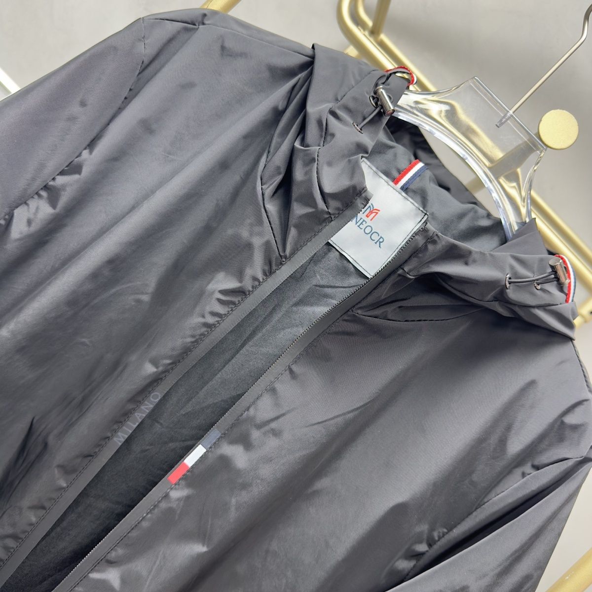 M0NCLER  フード付きジャケット【 50％割引+送料無料】