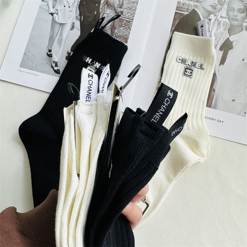 🧦[CHANE1]メタルサイン靴下【50％割引+送料無料】🧦