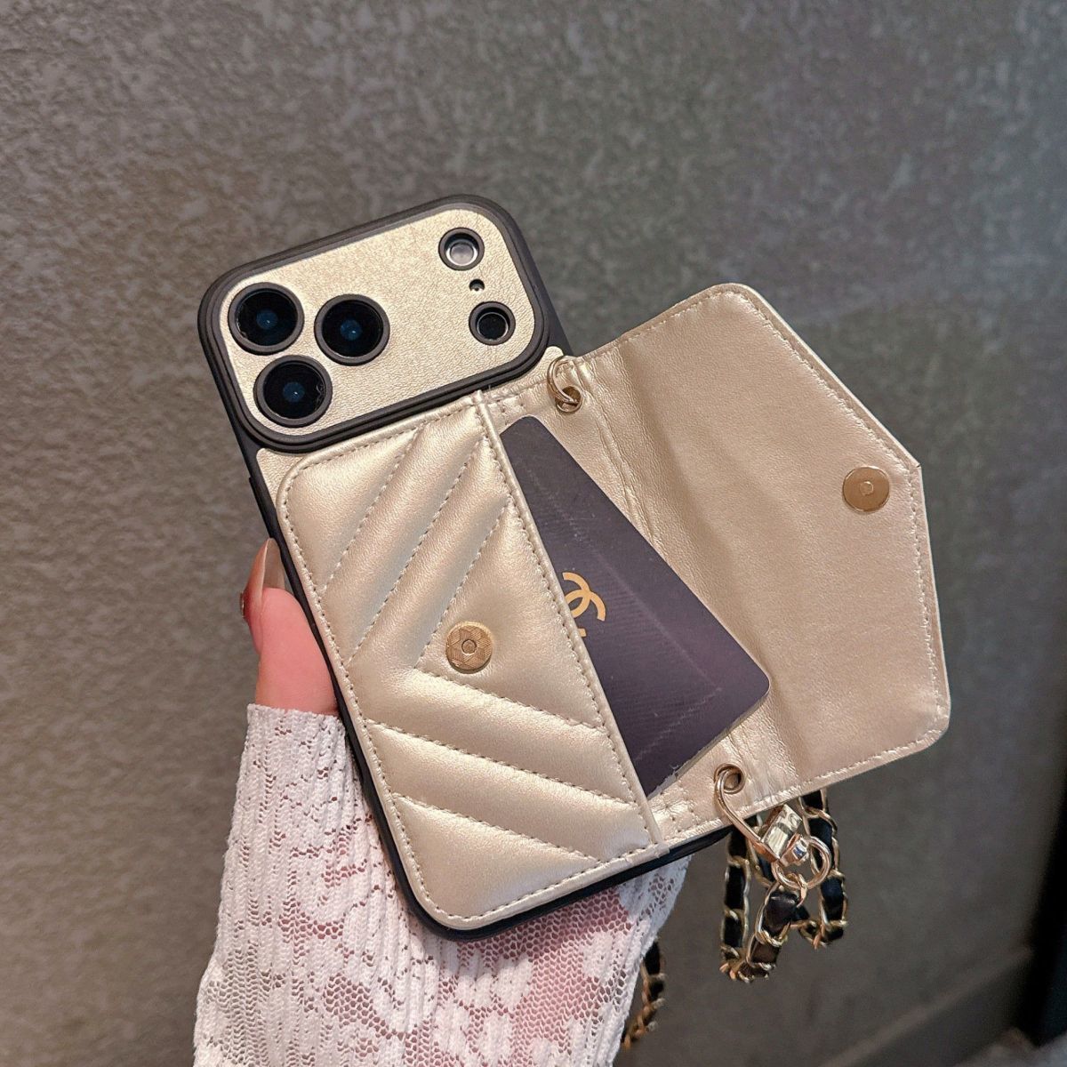 📱YSLチェーンスマホケース💎