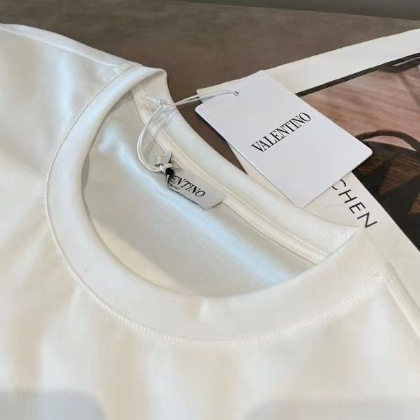 VALENT1NO ラウンドネック半袖Tシャツ【 50％割引+送料無料】