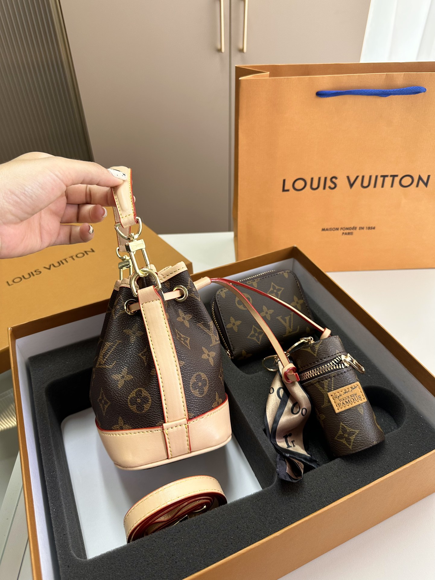 【LOUIS VUITTON】【大人気定番商品】LOUISVUITTON 古い花3点セット お得
