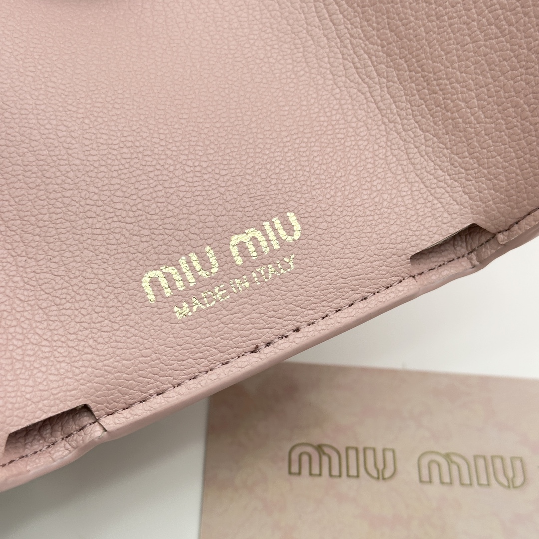 ★ Miu Miu ★ MADRAS パール 三つ折り ミニ財布