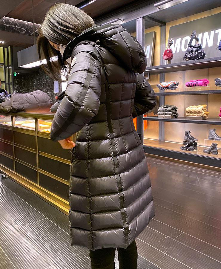 【MONCLER】北川景子さん主演の「ファーストラヴ」登場の大人気のダウンジャケットHERMINE！