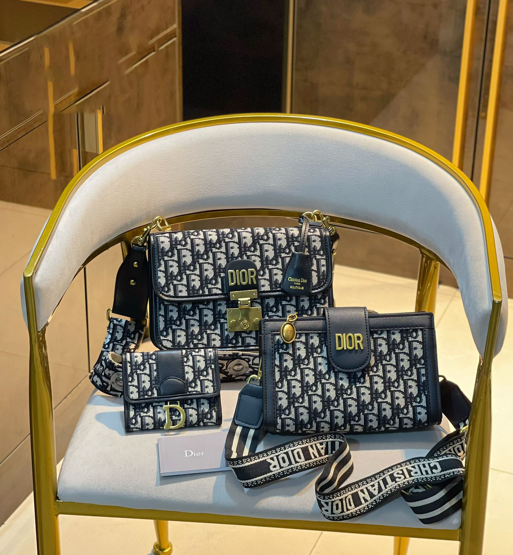 ②感謝の気持ちを込めた限定特典：バッグ