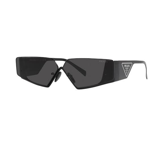 感謝の気持ちを込めた限定特典：腕時計・アクセサリー・衣類