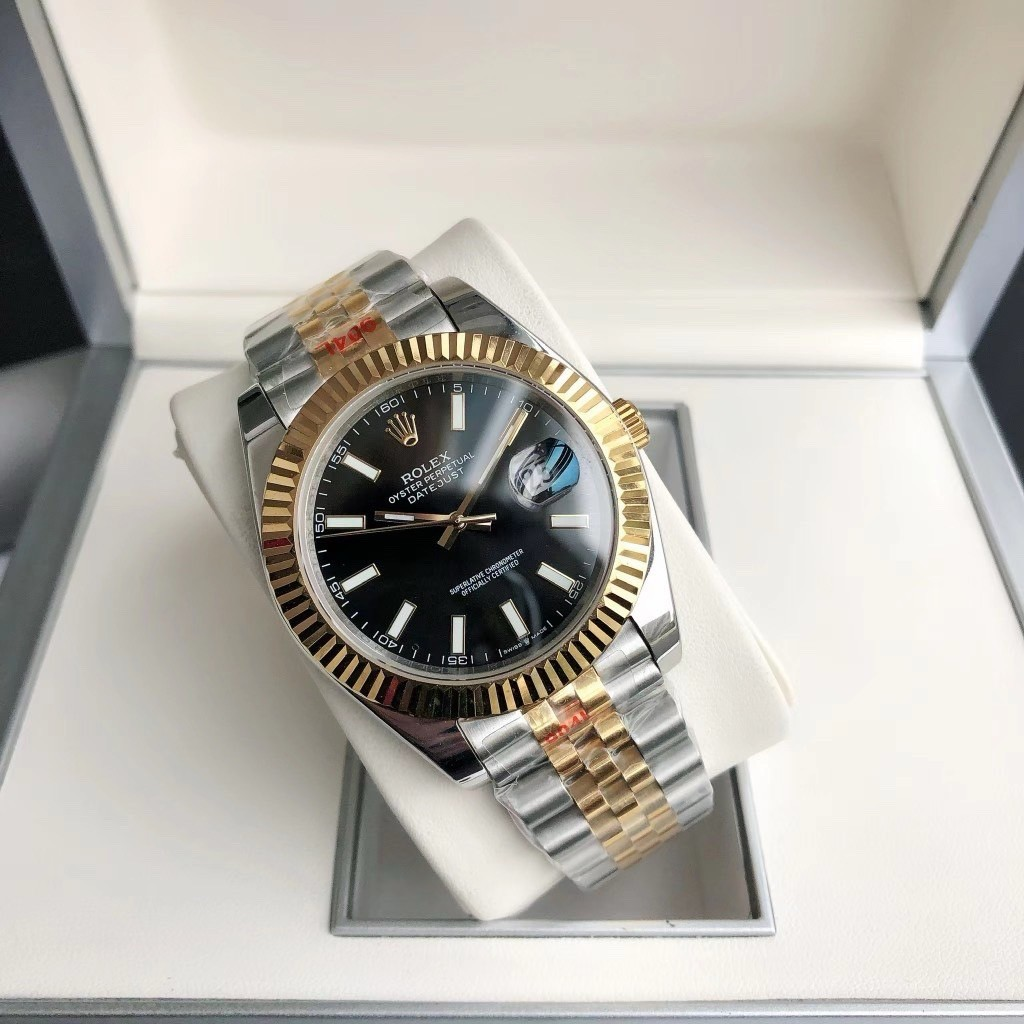 感謝の気持ちを込めた限定特典：腕時計・アクセサリー・衣類