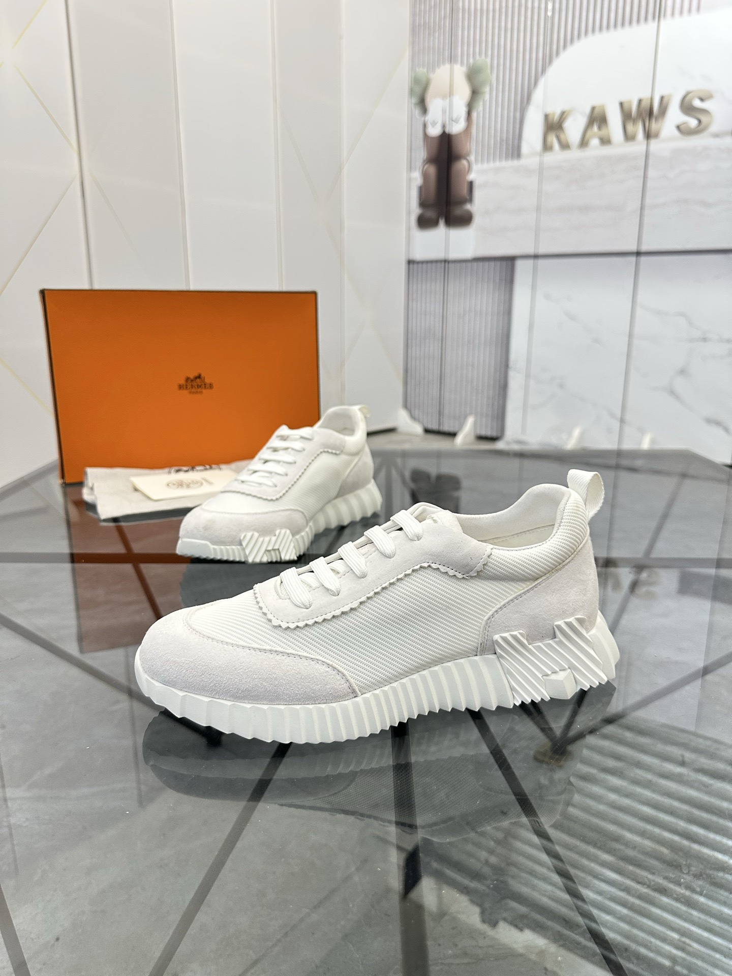 感謝の気持ちを込めた限定特典：腕時計・アクセサリー・衣類