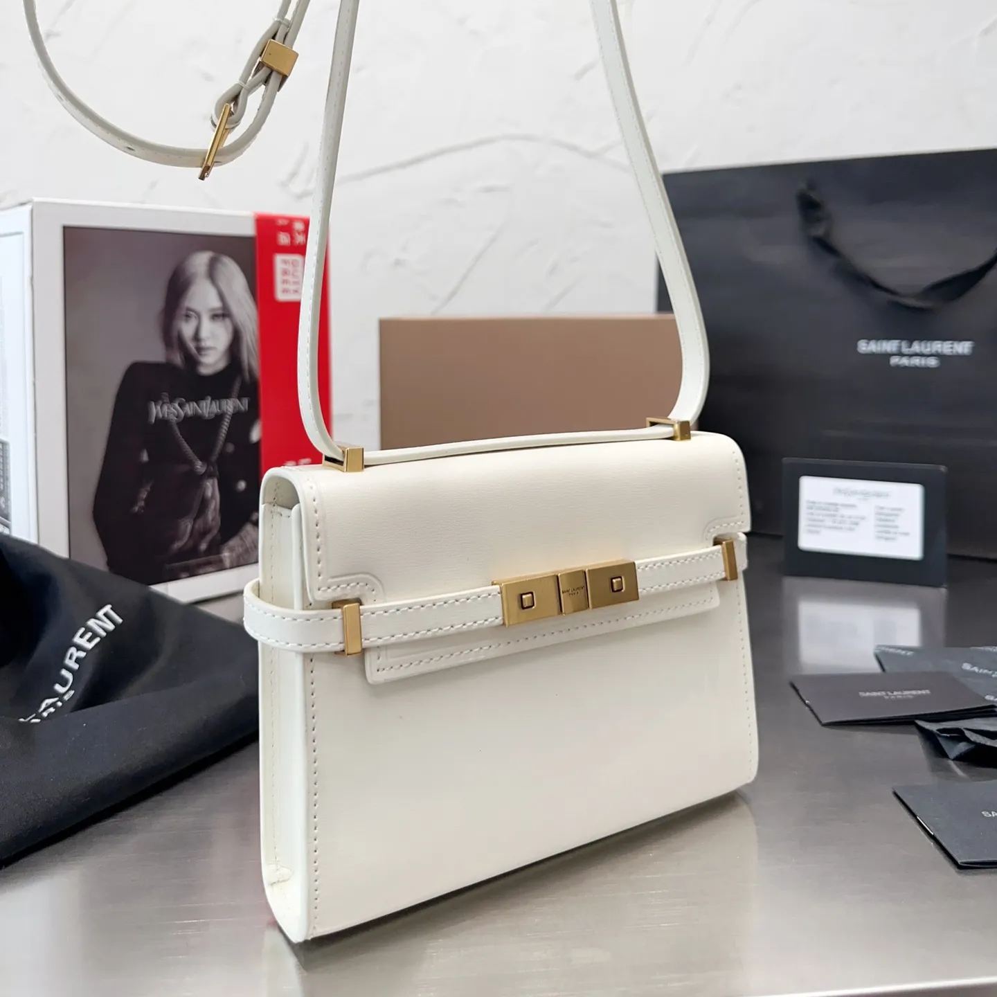 【Saint Laurent】【国内発送】マンハッタン ショルダーバッグ（スモール／ボックスサンローラン レザー） ★全色★