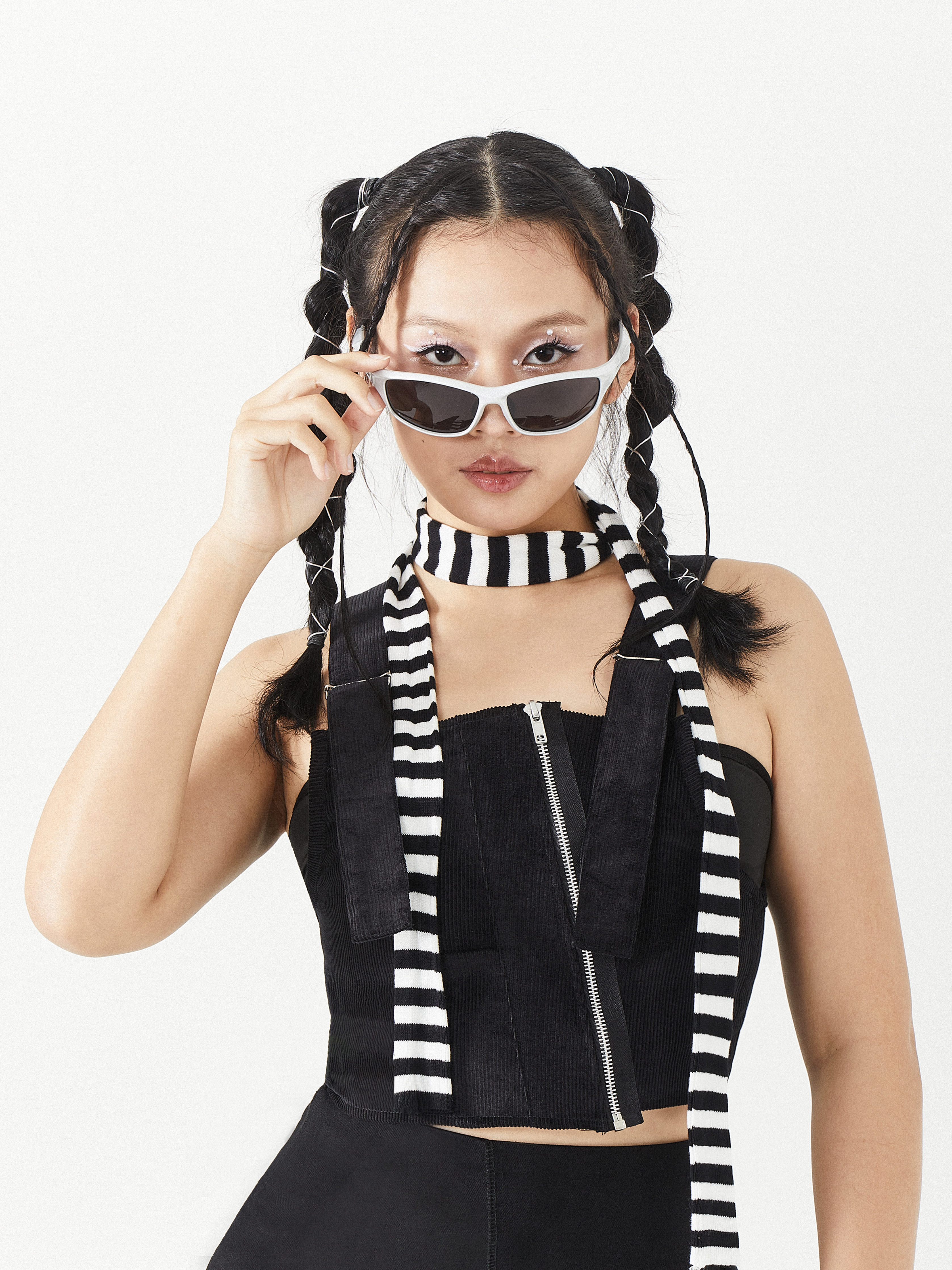 Cropped Corduroy Zipper Vest Top | Black