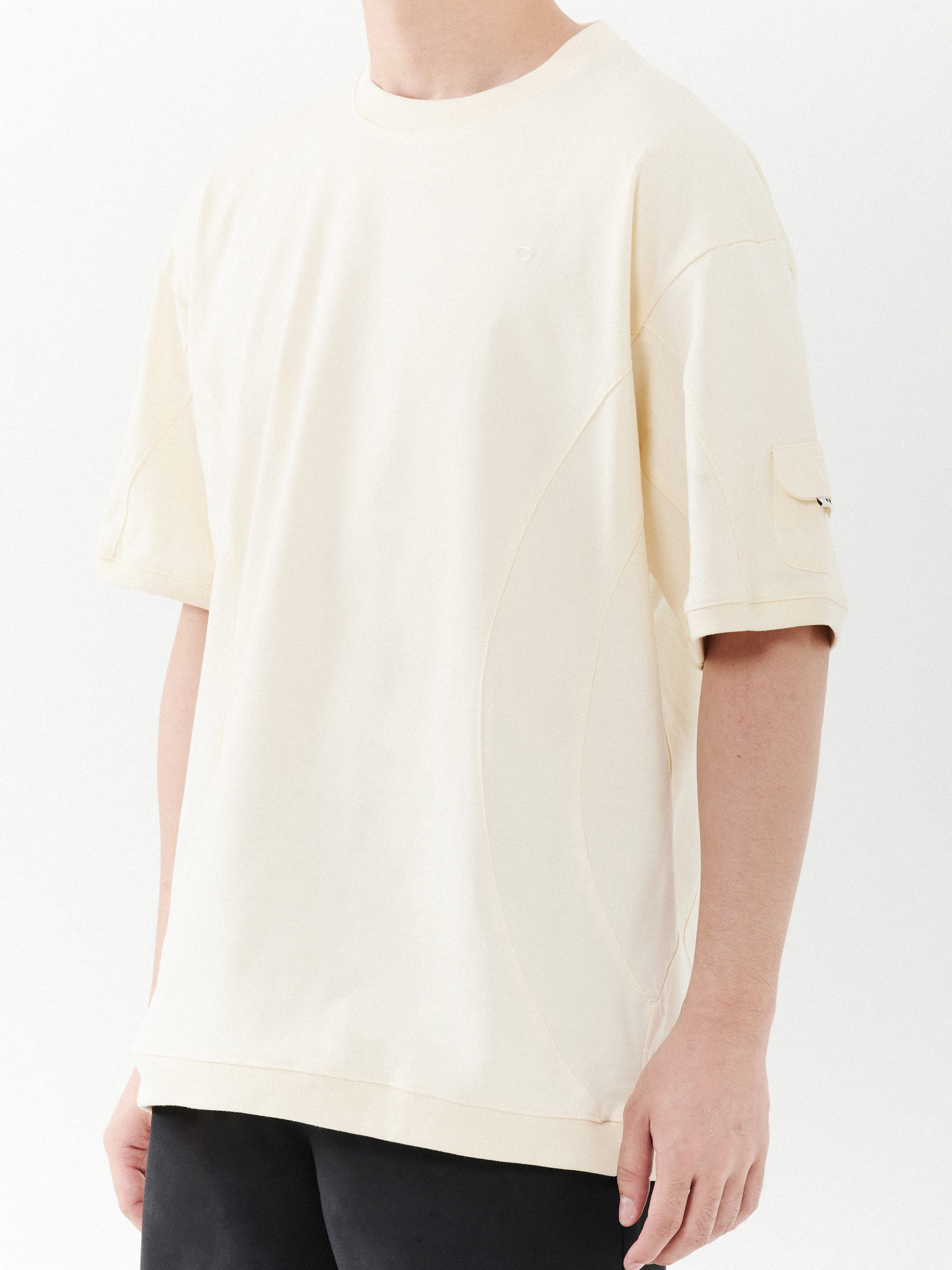 Double C Shape Cutout Tee | Butter Yellow