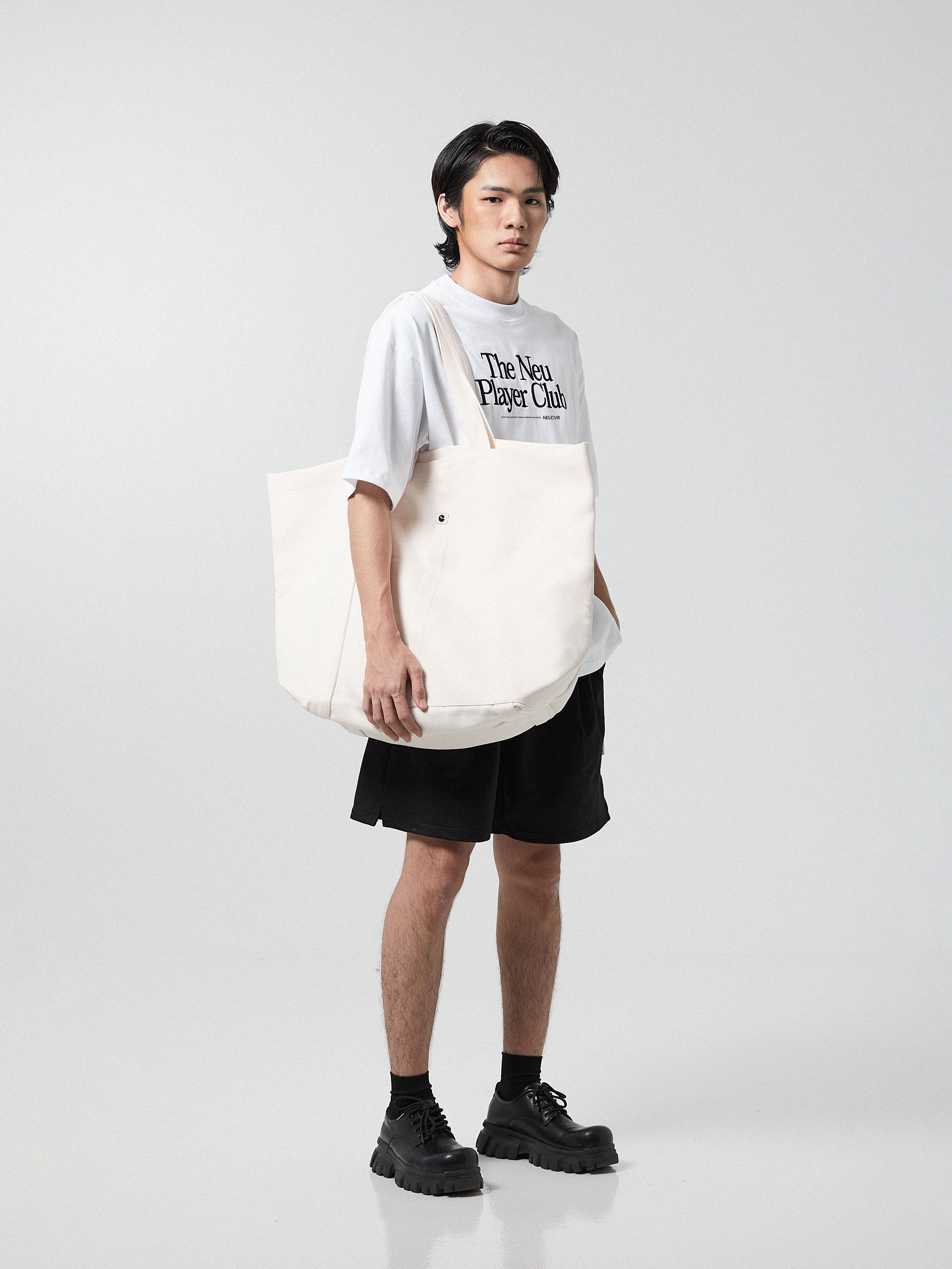 Neucvr Maxi Tote Bag