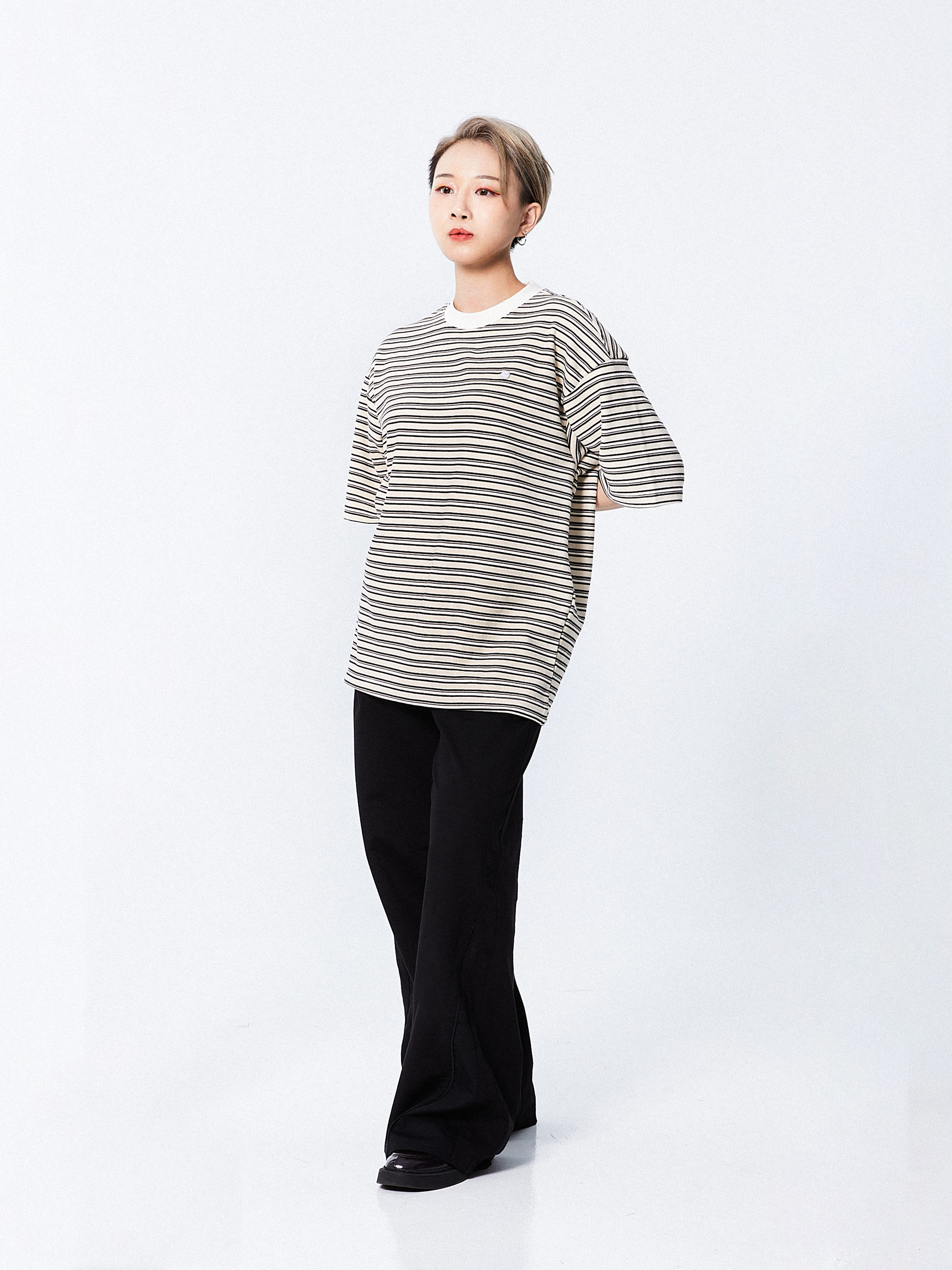 Cozy Stripes Emblem Tee | Grey