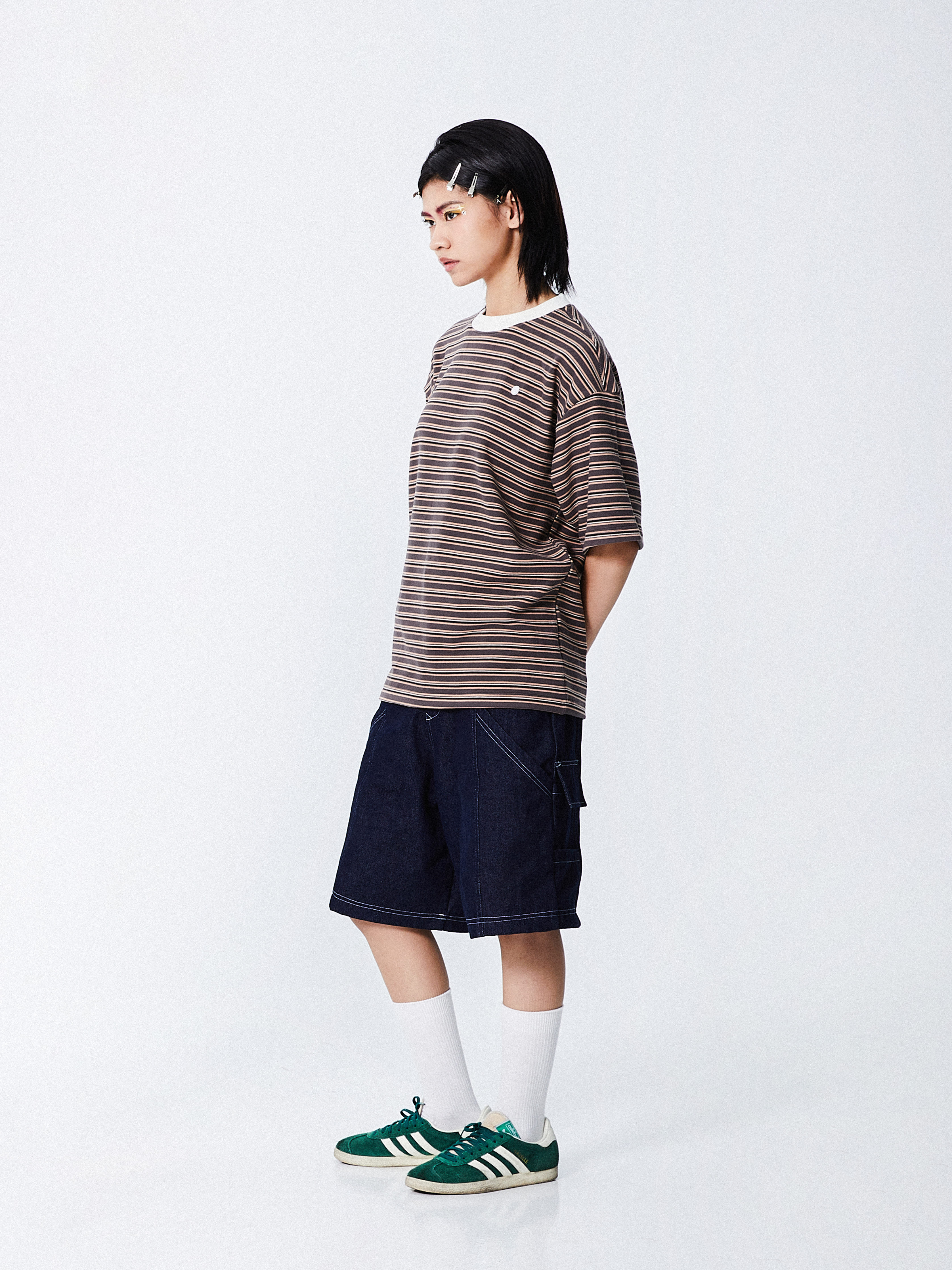 Cozy Stripes Emblem Tee | Brown