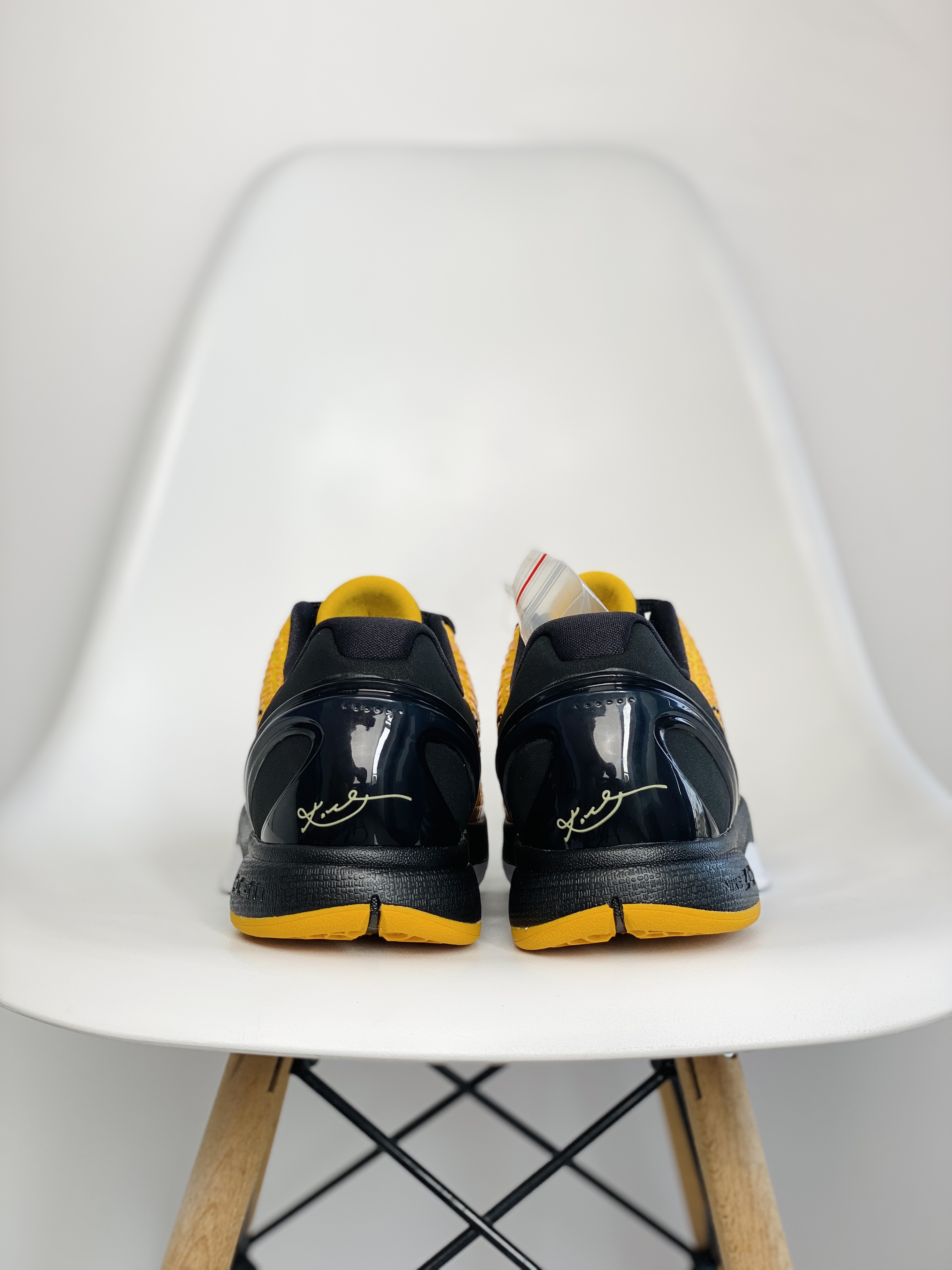 到货后不可临时取消退换 偏小半码到一码最强实战 H12 Kobe6  Lightbulb 前掌Zoom气垫 后掌EVA缓震 球鞋 籃球鞋 實戰鞋  真碳板 波鞋 男鞋  黑黃429659-700