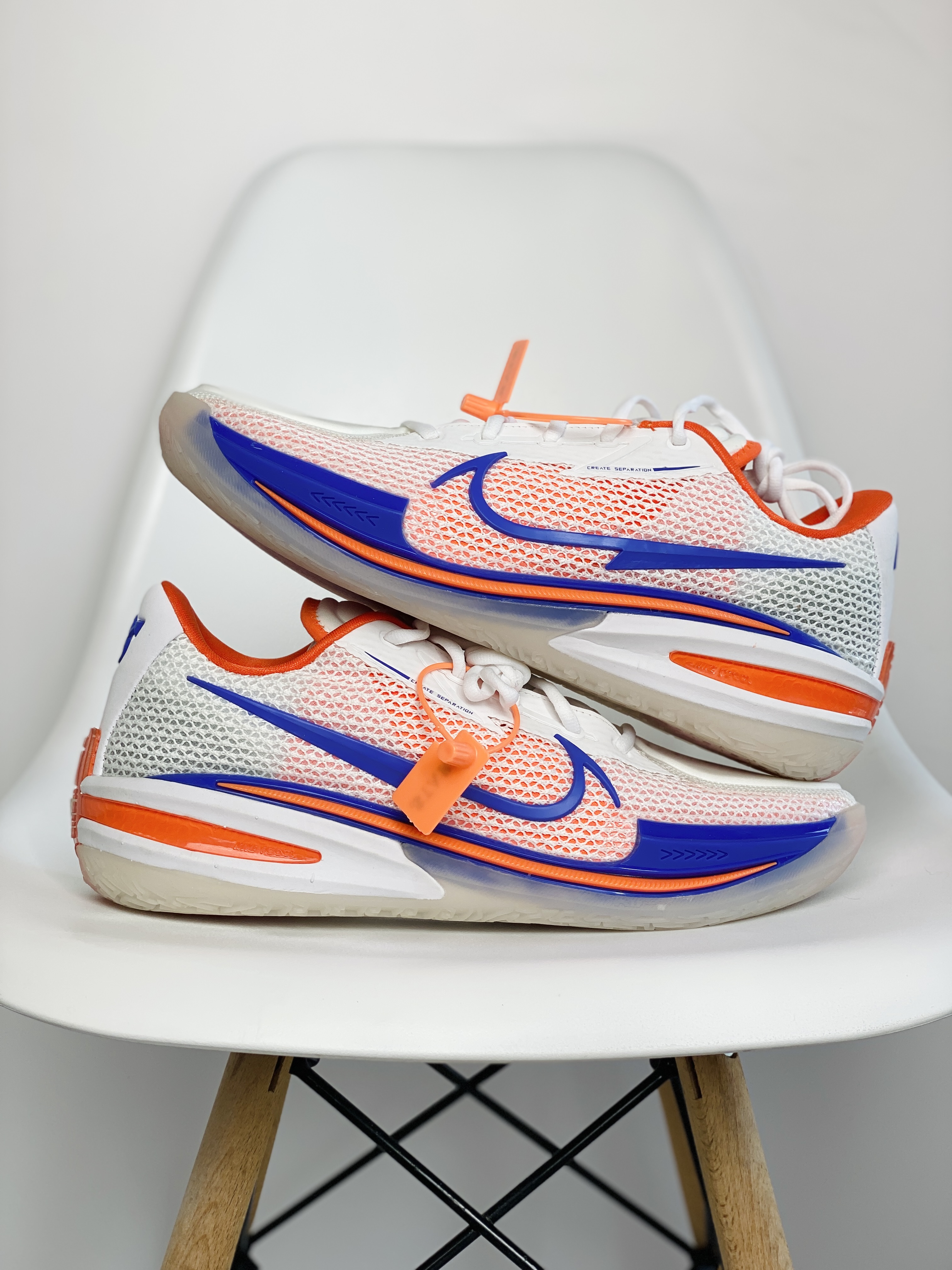 需预定 STAR  Nike GT Cut  中底＋碳板版本  低筒  篮球鞋 球鞋 实战鞋 全掌气垫 TPU抗扭 男鞋  白藍橘