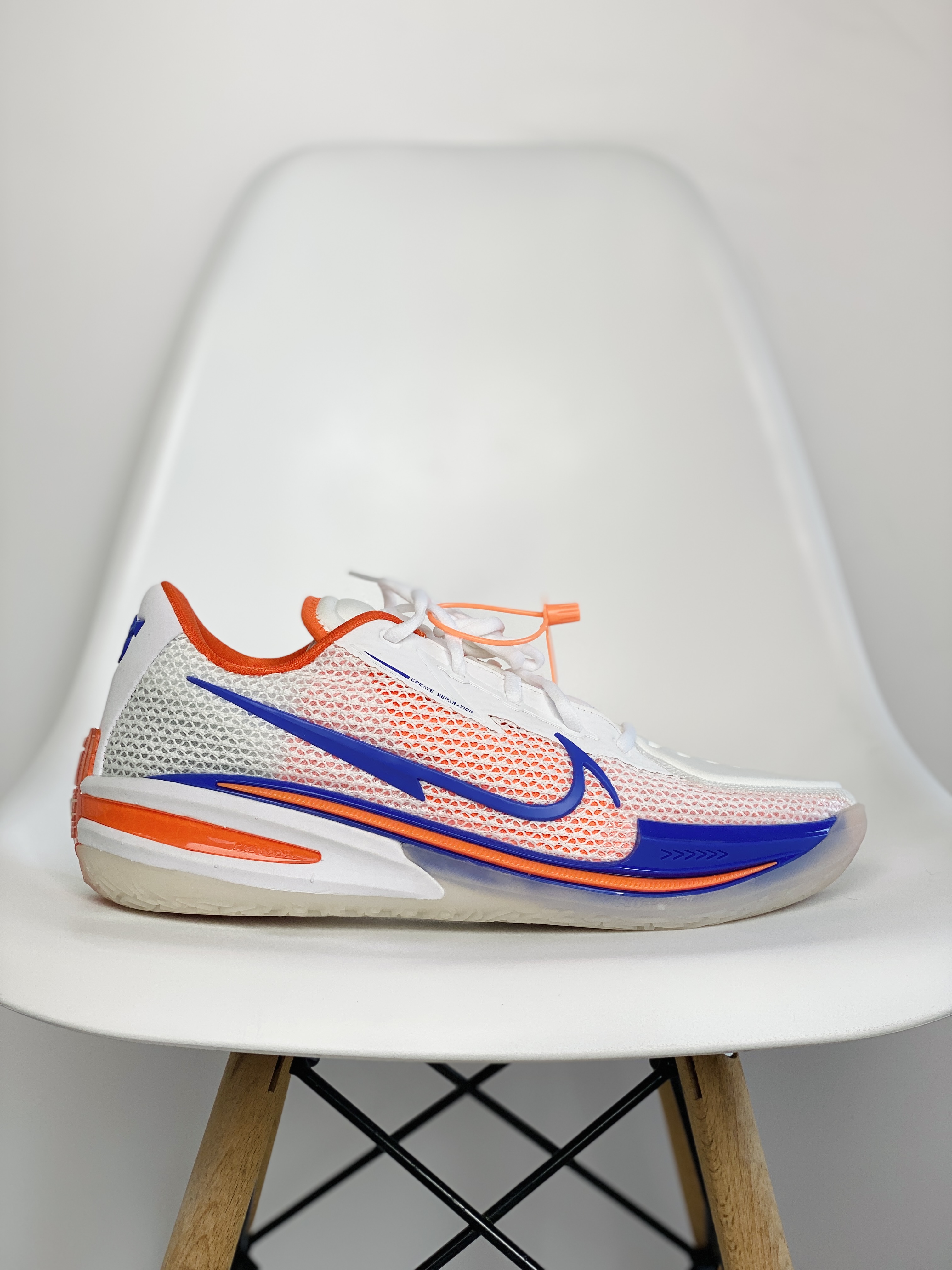 需预定 STAR  Nike GT Cut  中底＋碳板版本  低筒  篮球鞋 球鞋 实战鞋 全掌气垫 TPU抗扭 男鞋  白藍橘