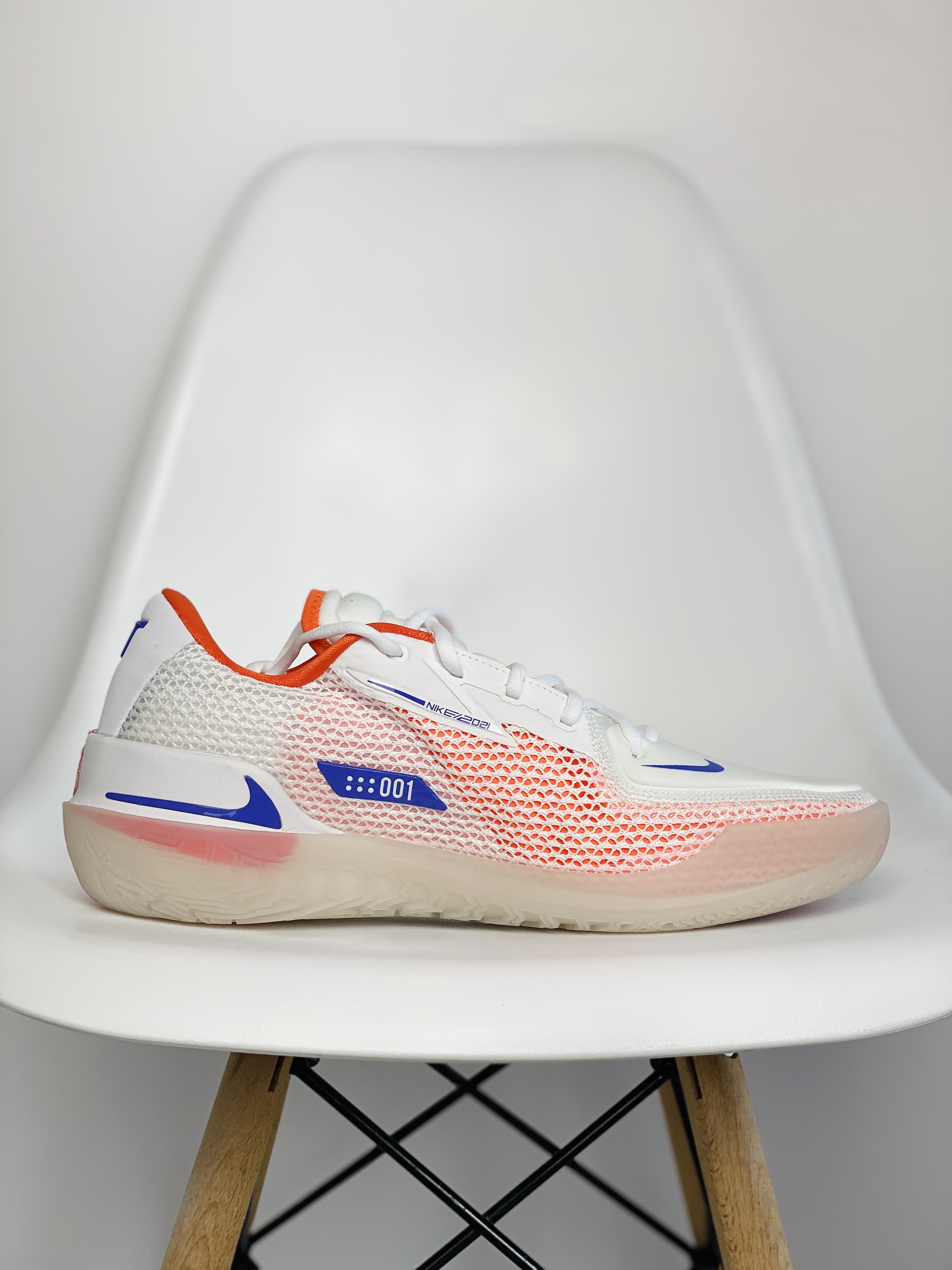 需预定 STAR  Nike GT Cut  中底＋碳板版本  低筒  篮球鞋 球鞋 实战鞋 全掌气垫 TPU抗扭 男鞋  白藍橘