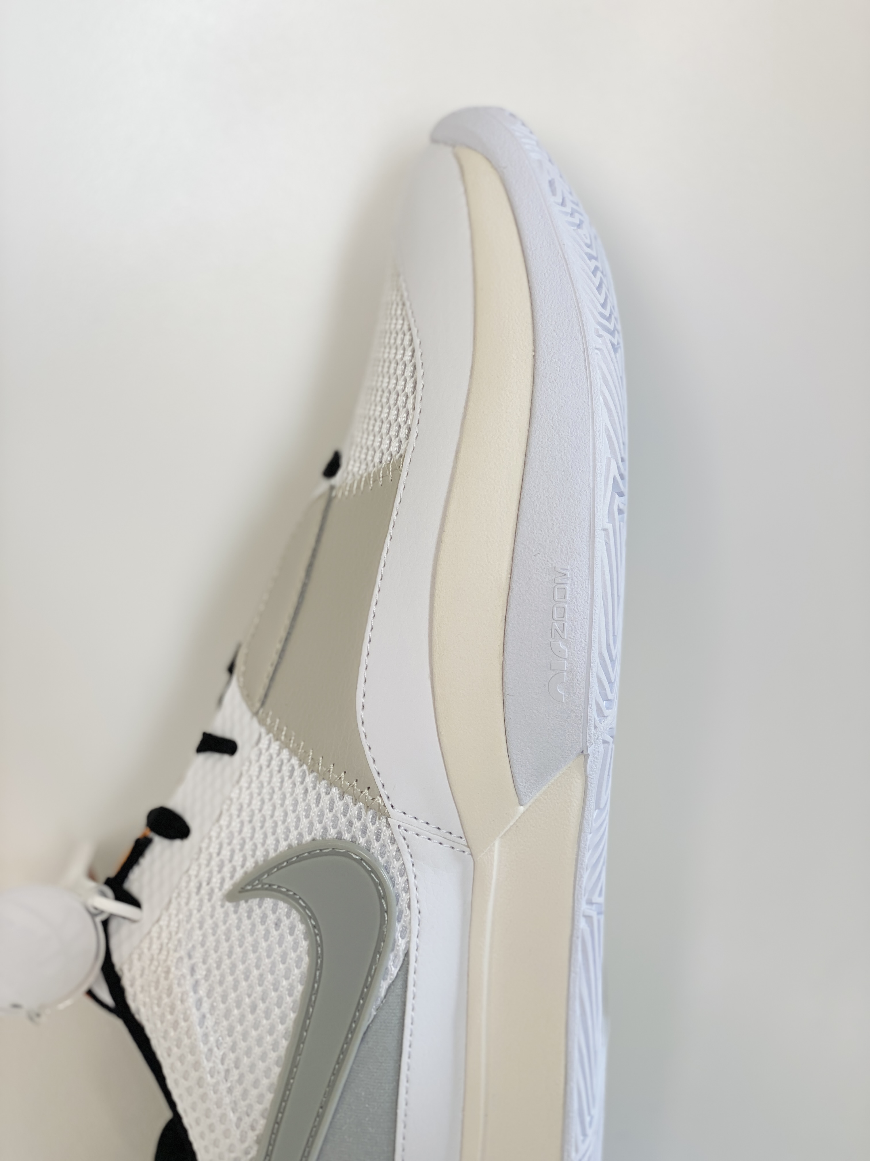  滅世 莫兰特 1代  Nike Zoom JA1 Light Smoke Grey 低筒 前後氣墊 耐磨透氣 實戰籃球鞋 波鞋 球鞋 男鞋 波鞋 灰白鸳鸯 DR8785-100