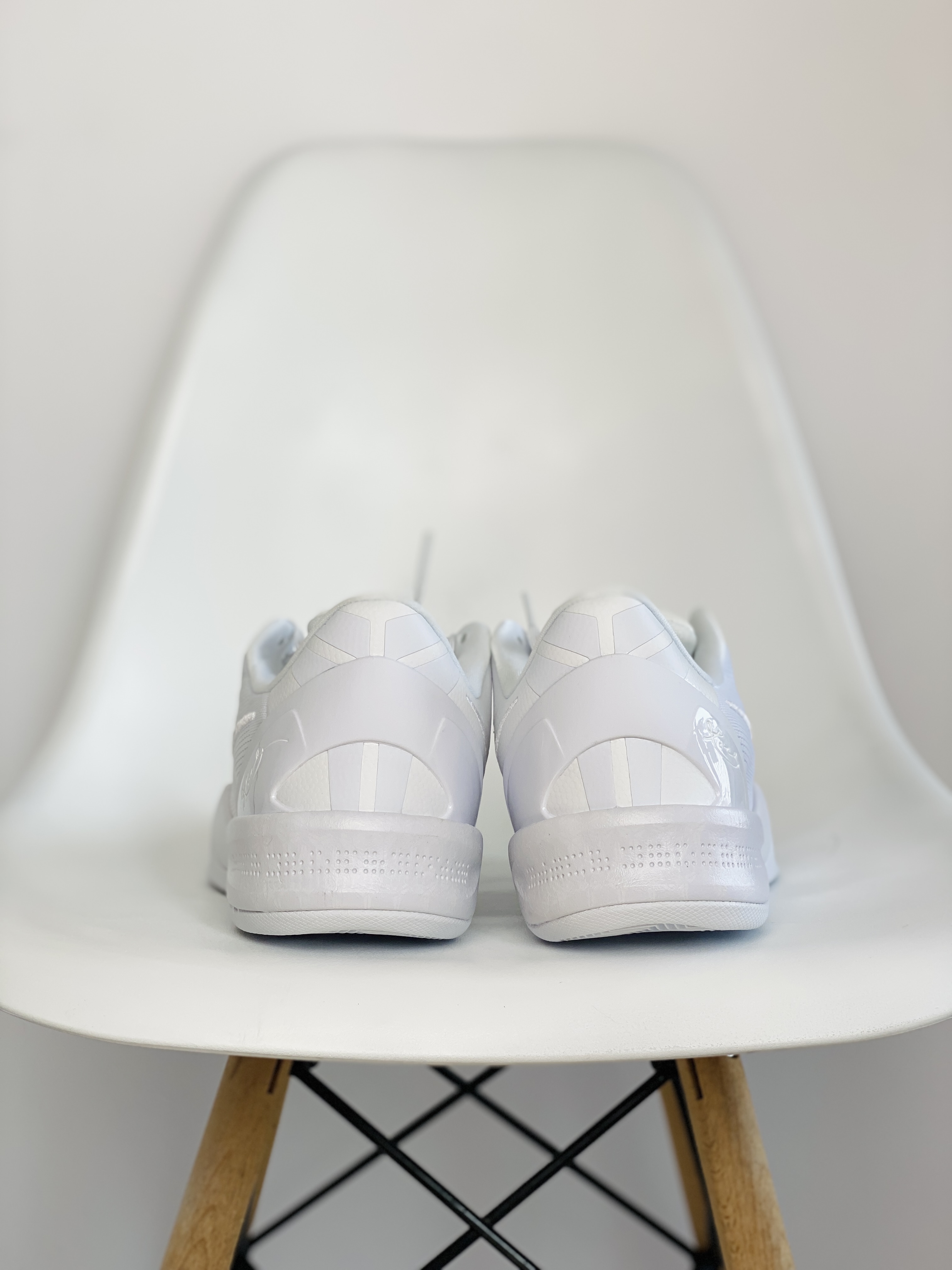 S2  Kobe8 Halo 科比8  2023 低筒 React鞋墊 籃球鞋 實戰鞋 球鞋 男鞋 白龙 FJ9364-100