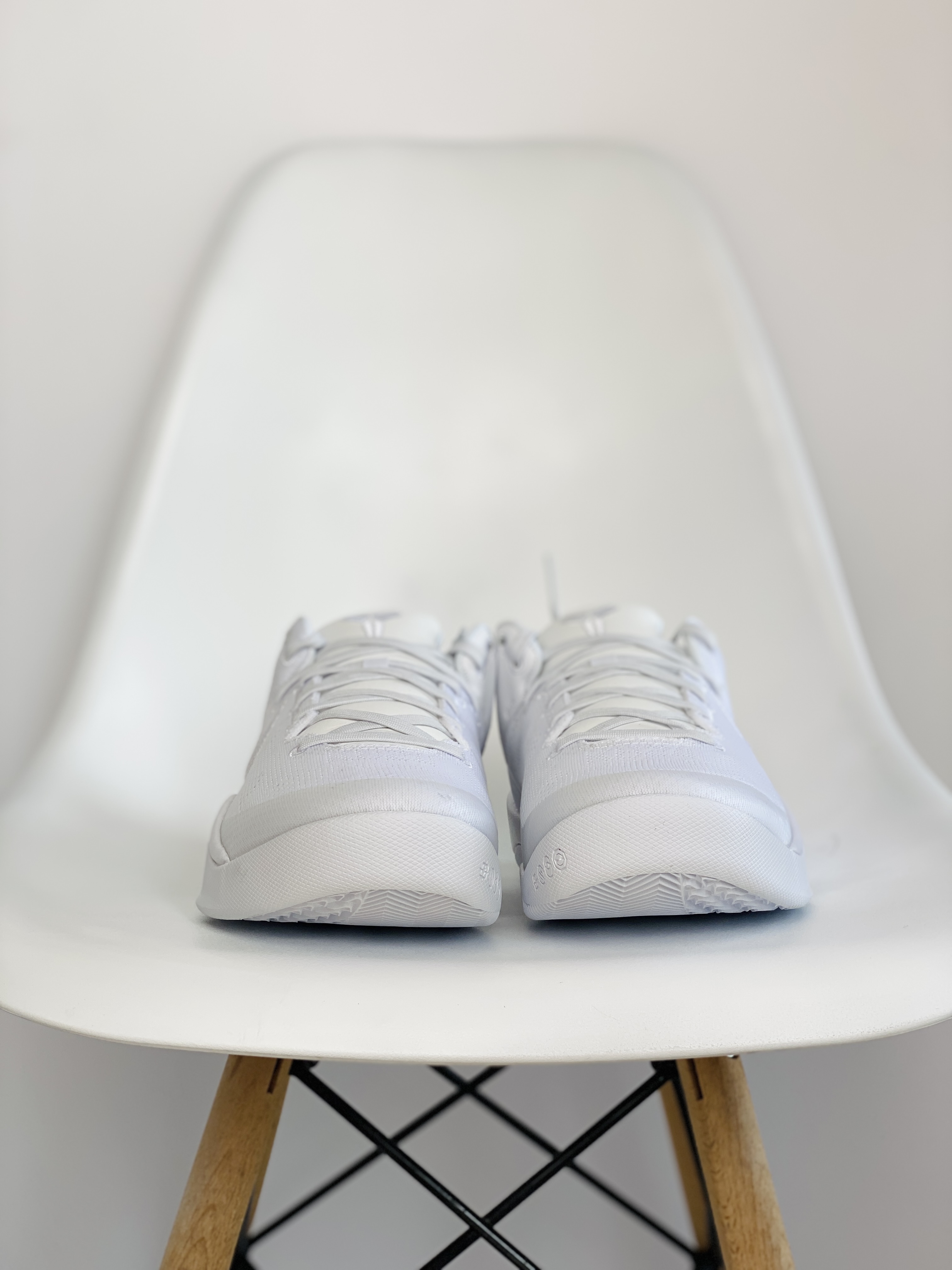 S2  Kobe8 Halo 科比8  2023 低筒 React鞋墊 籃球鞋 實戰鞋 球鞋 男鞋 白龙 FJ9364-100