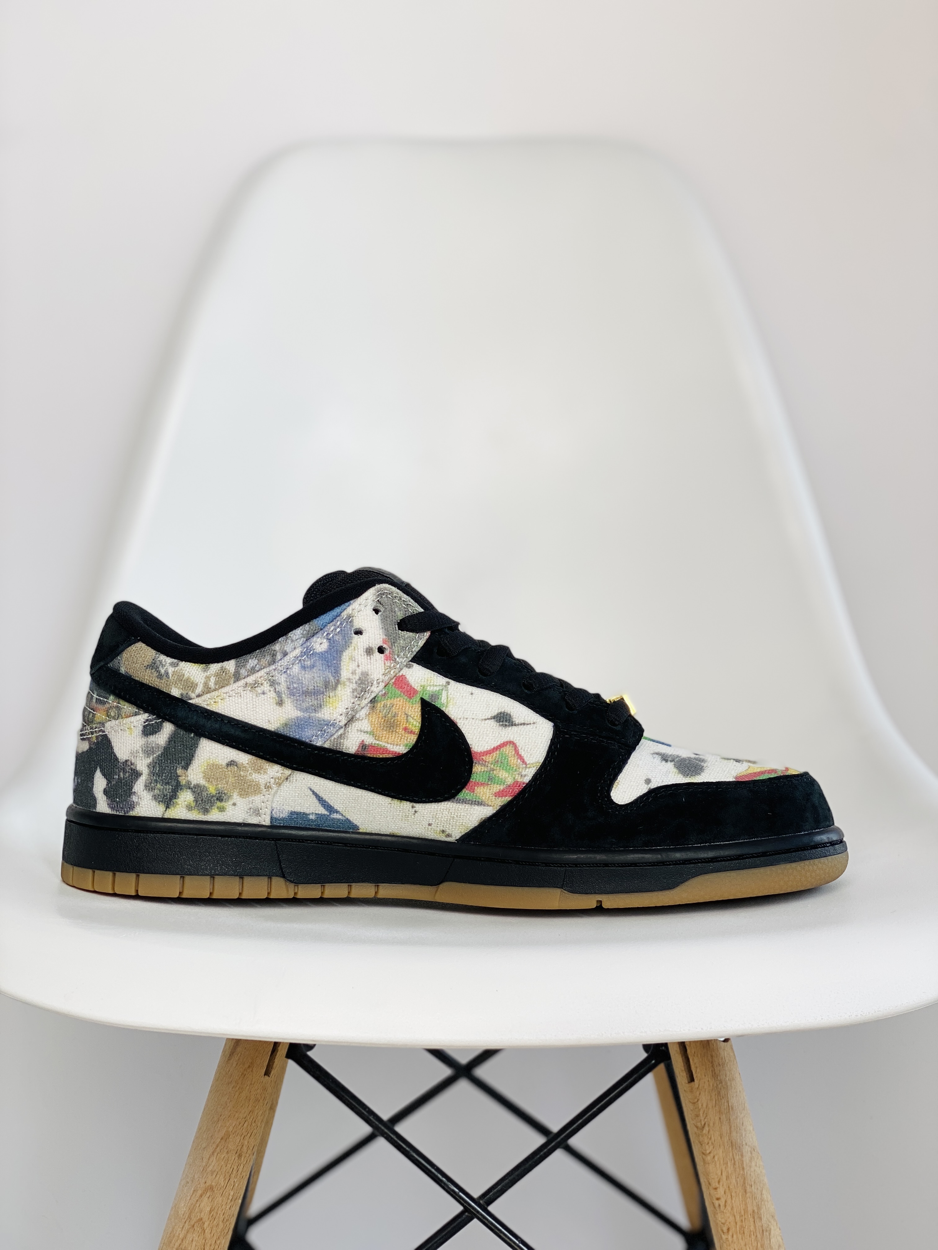 Supreme Nike Dunk SB Low Rammellzee   联名款 低筒 潮流复古  休闲鞋 板鞋 男鞋 女鞋 黑彩涂鸦  FD8778-001  