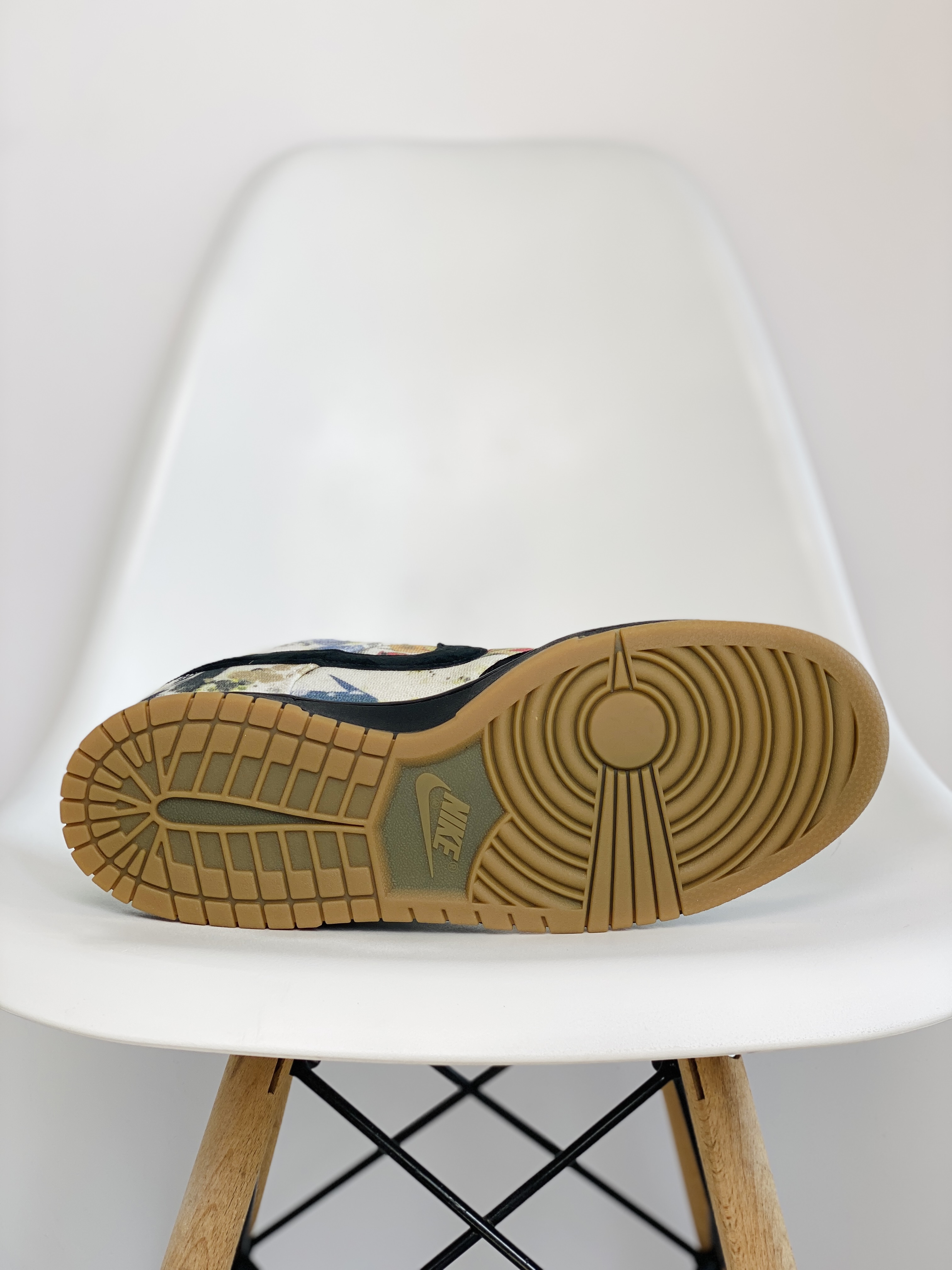 Supreme Nike Dunk SB Low Rammellzee   联名款 低筒 潮流复古  休闲鞋 板鞋 男鞋 女鞋 黑彩涂鸦  FD8778-001  