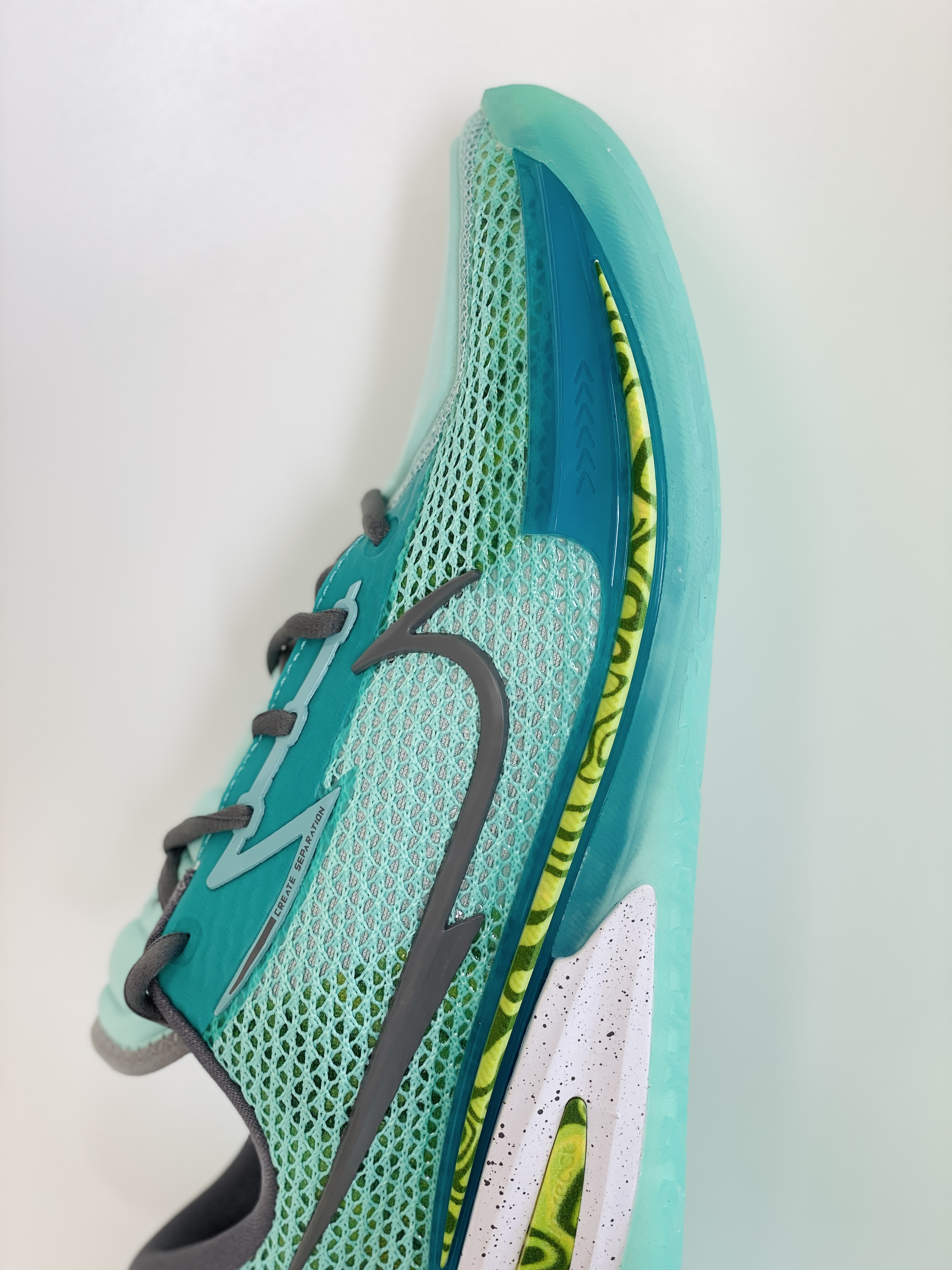  外贸 GT Cut Sabrina Lonescu 中底＋碳板版本  低筒  篮球鞋 球鞋 实战鞋 全掌气垫 TPU抗扭 男鞋  绿色 CZ0175-901