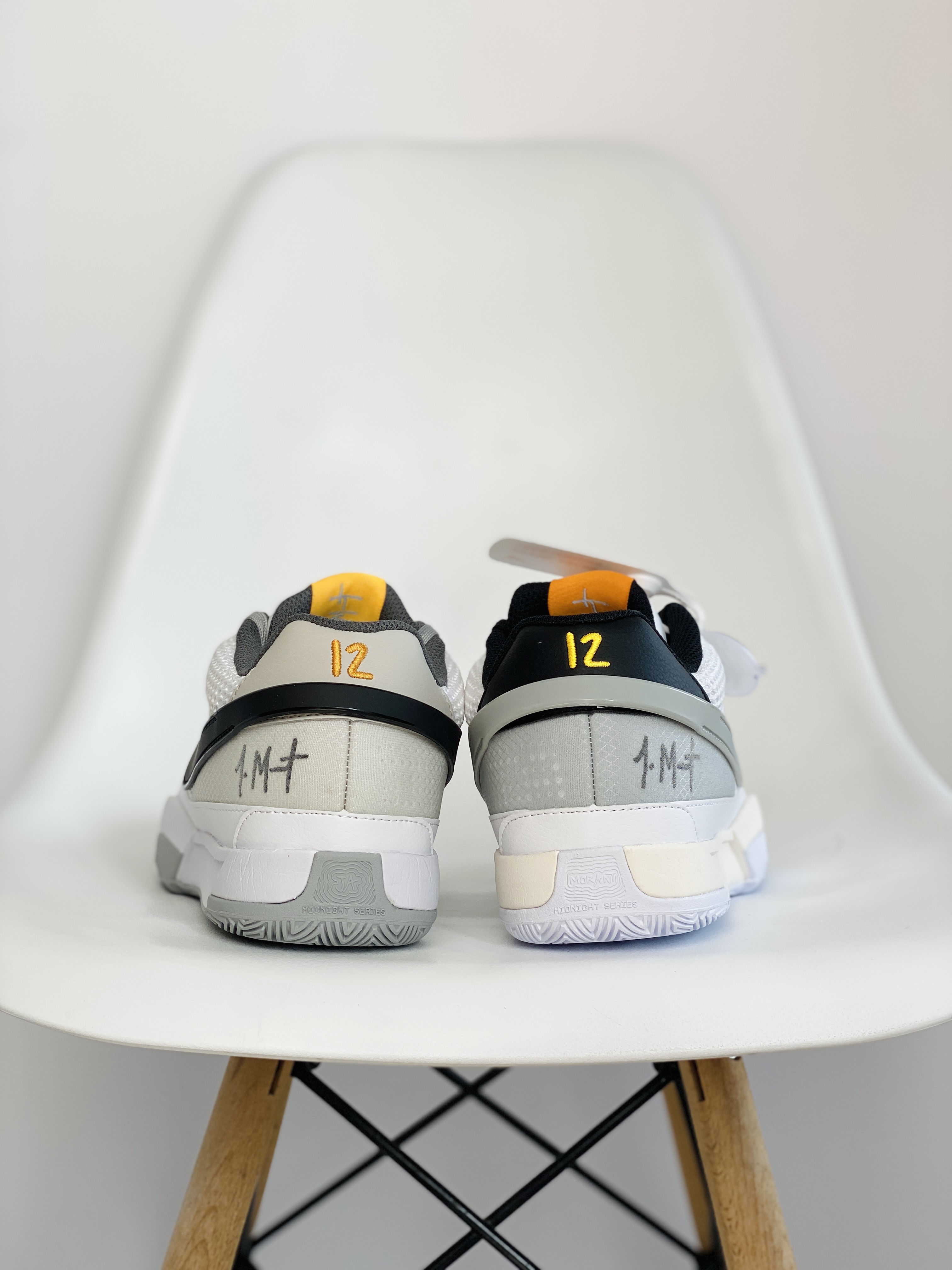  滅世 莫兰特 1代  Nike Zoom JA1 Light Smoke Grey 低筒 前後氣墊 耐磨透氣 實戰籃球鞋 波鞋 球鞋 男鞋 波鞋 灰白鸳鸯 DR8785-100