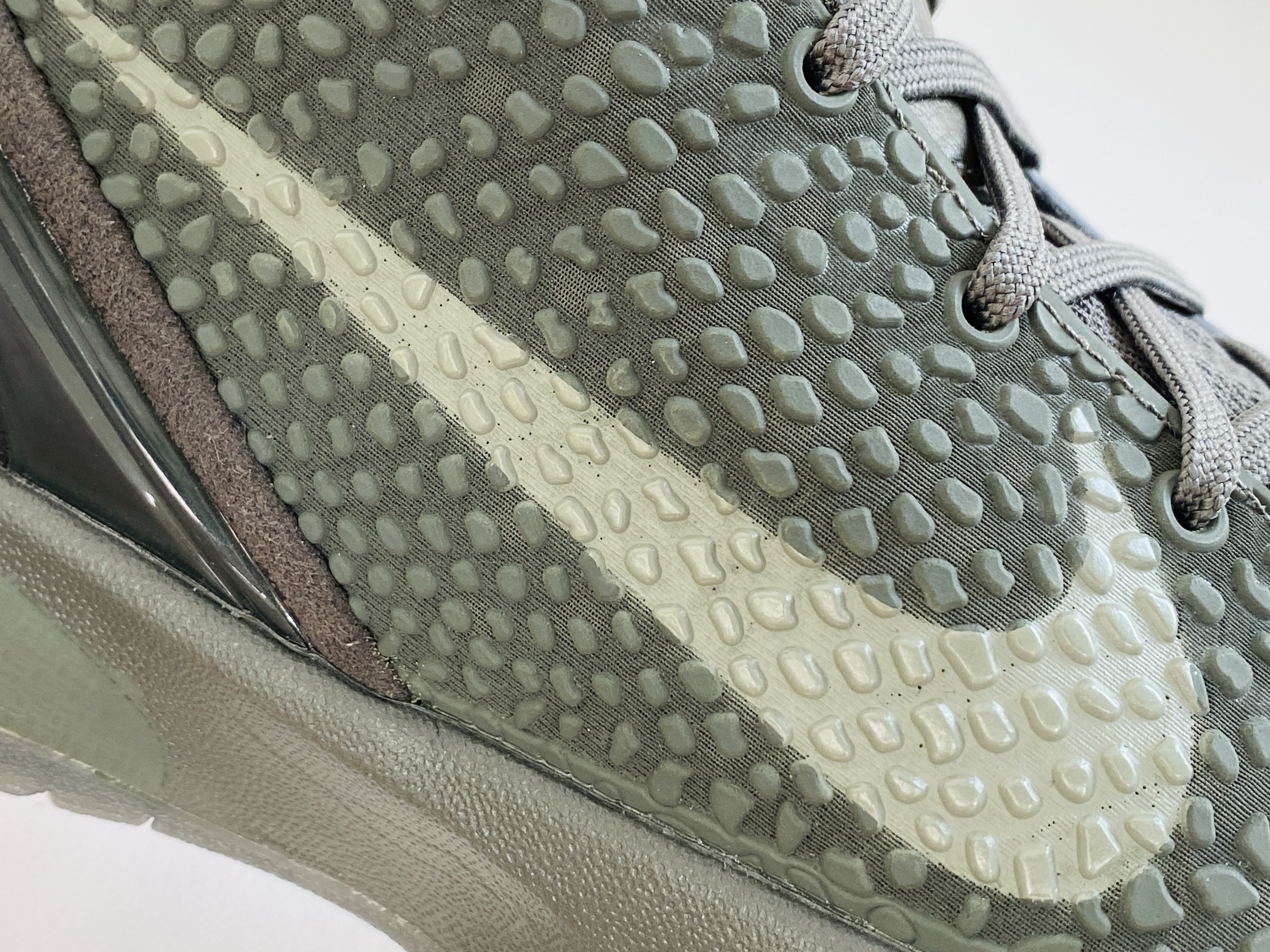  到货后不可临时取消退换 偏小半码到一码最强实战 H12 Kobe6 Black Mamba Collection Fade 前掌Zoom气垫 后掌EVA缓震 球鞋 籃球鞋 實戰鞋  真碳板 波鞋 男鞋  深灰 869457-007