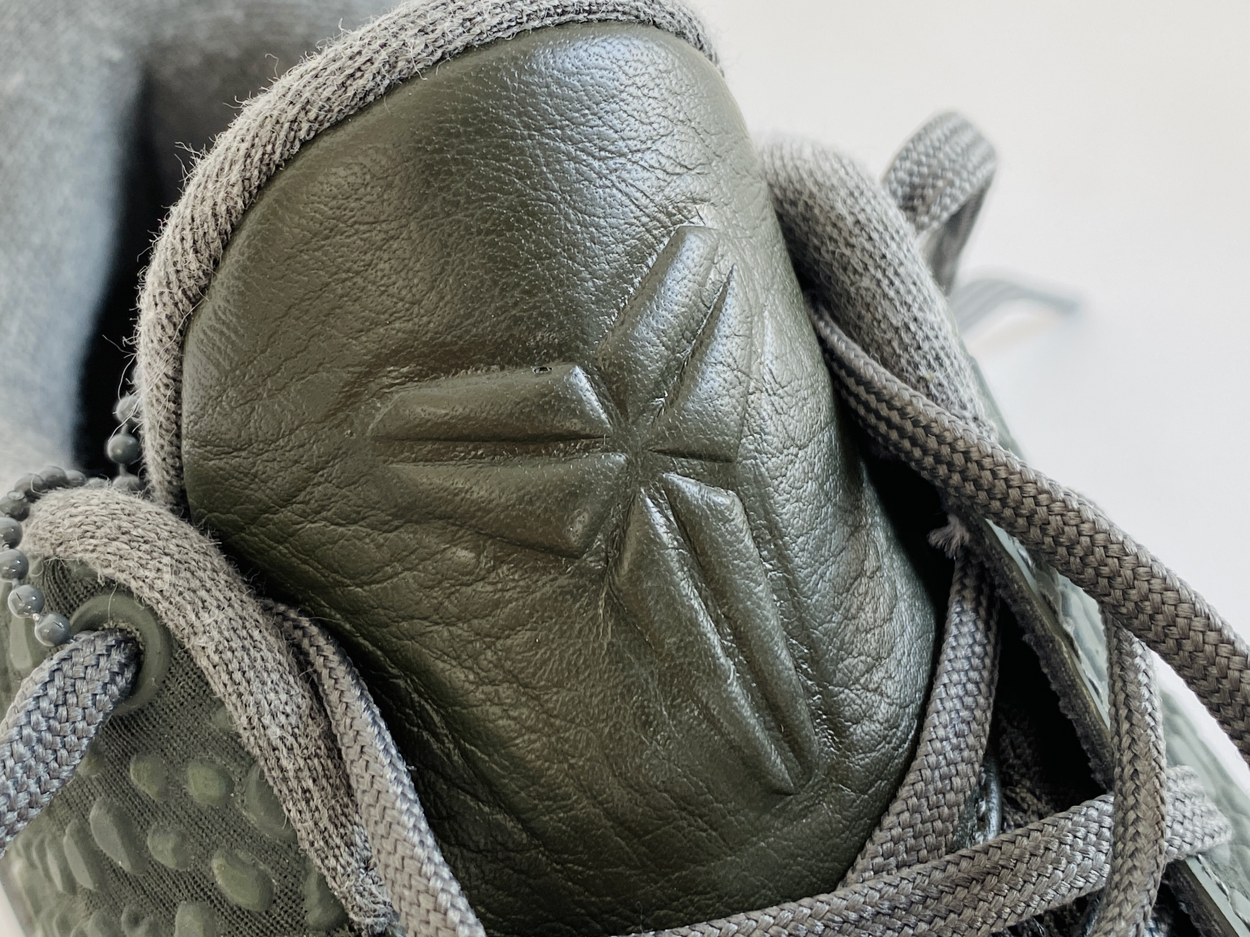  到货后不可临时取消退换 偏小半码到一码最强实战 H12 Kobe6 Black Mamba Collection Fade 前掌Zoom气垫 后掌EVA缓震 球鞋 籃球鞋 實戰鞋  真碳板 波鞋 男鞋  深灰 869457-007