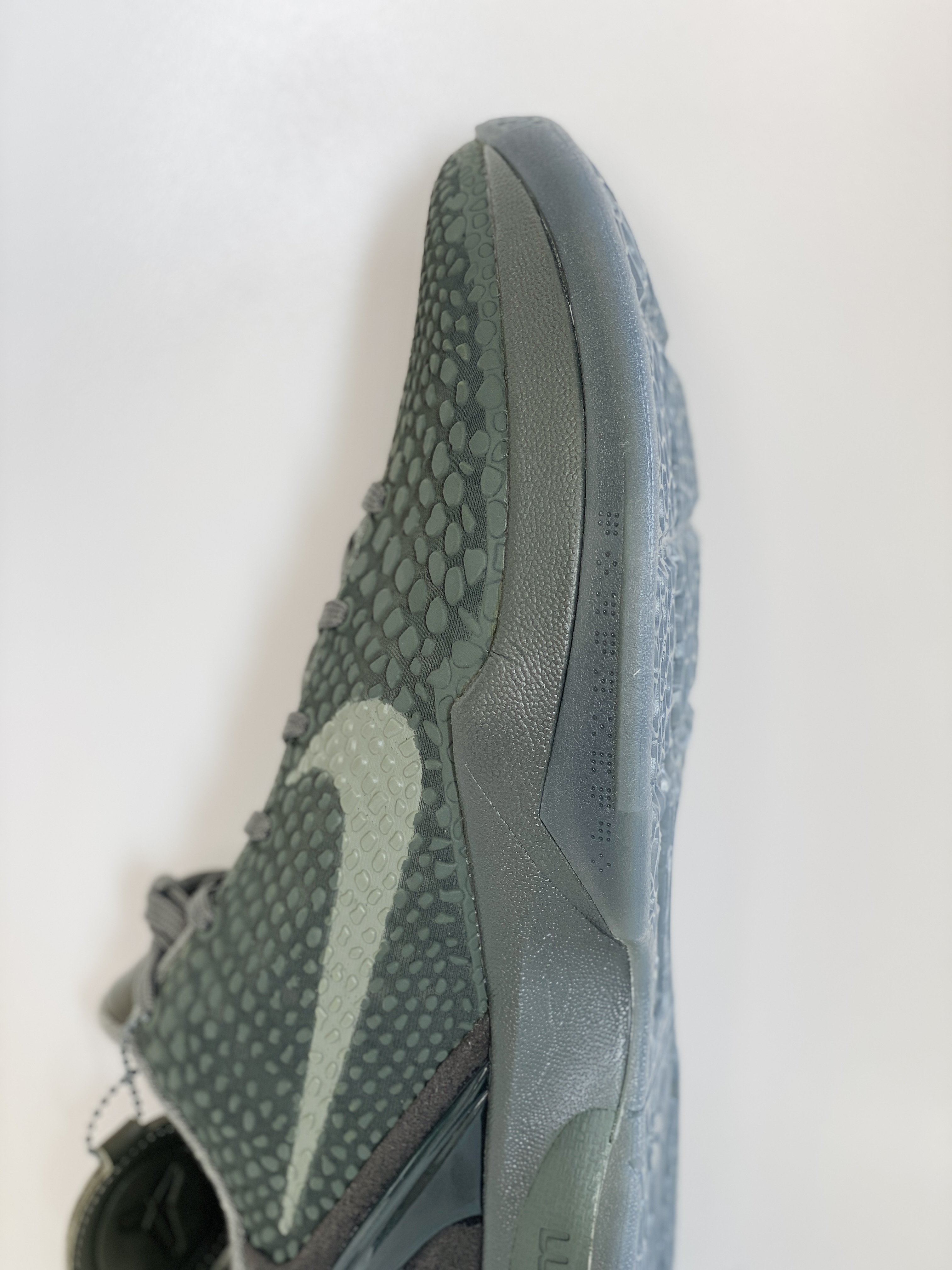  到货后不可临时取消退换 偏小半码到一码最强实战 H12 Kobe6 Black Mamba Collection Fade 前掌Zoom气垫 后掌EVA缓震 球鞋 籃球鞋 實戰鞋  真碳板 波鞋 男鞋  深灰 869457-007